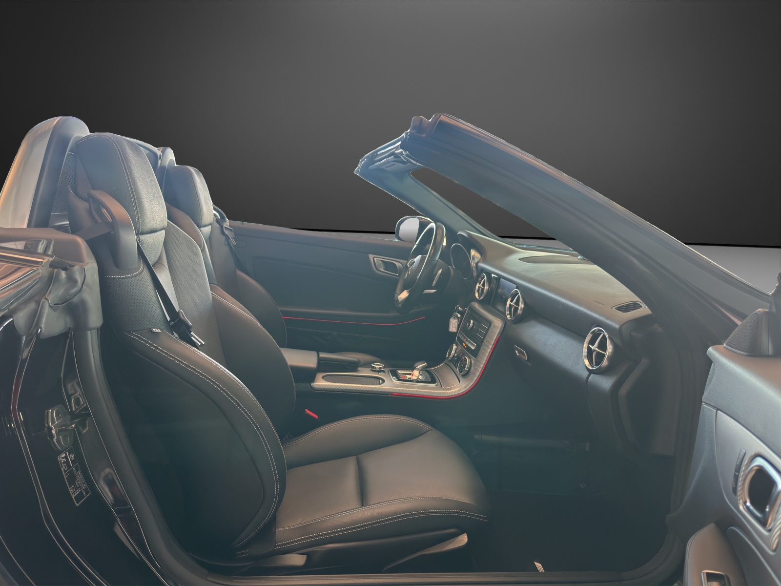 MERCEDES-BENZ SLC 300 AMG Line-image-10
