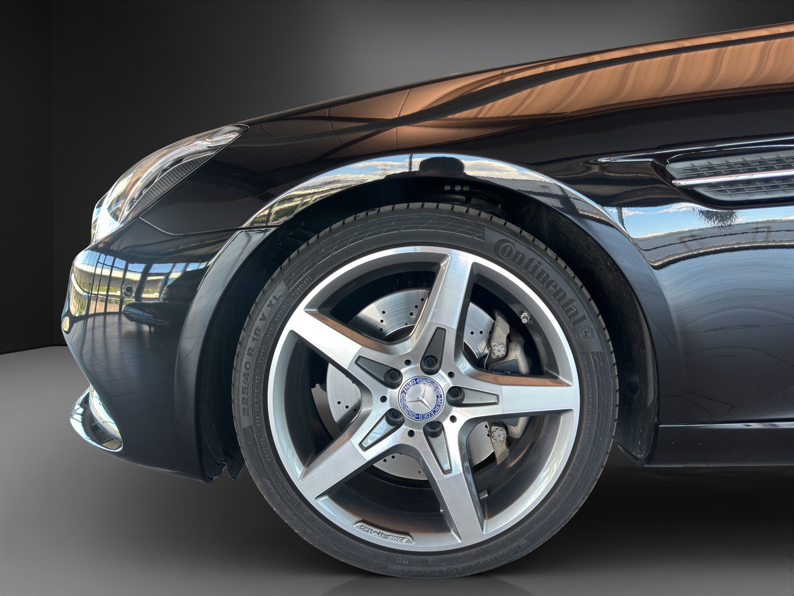 MERCEDES-BENZ SLC 300 AMG Line-image-7