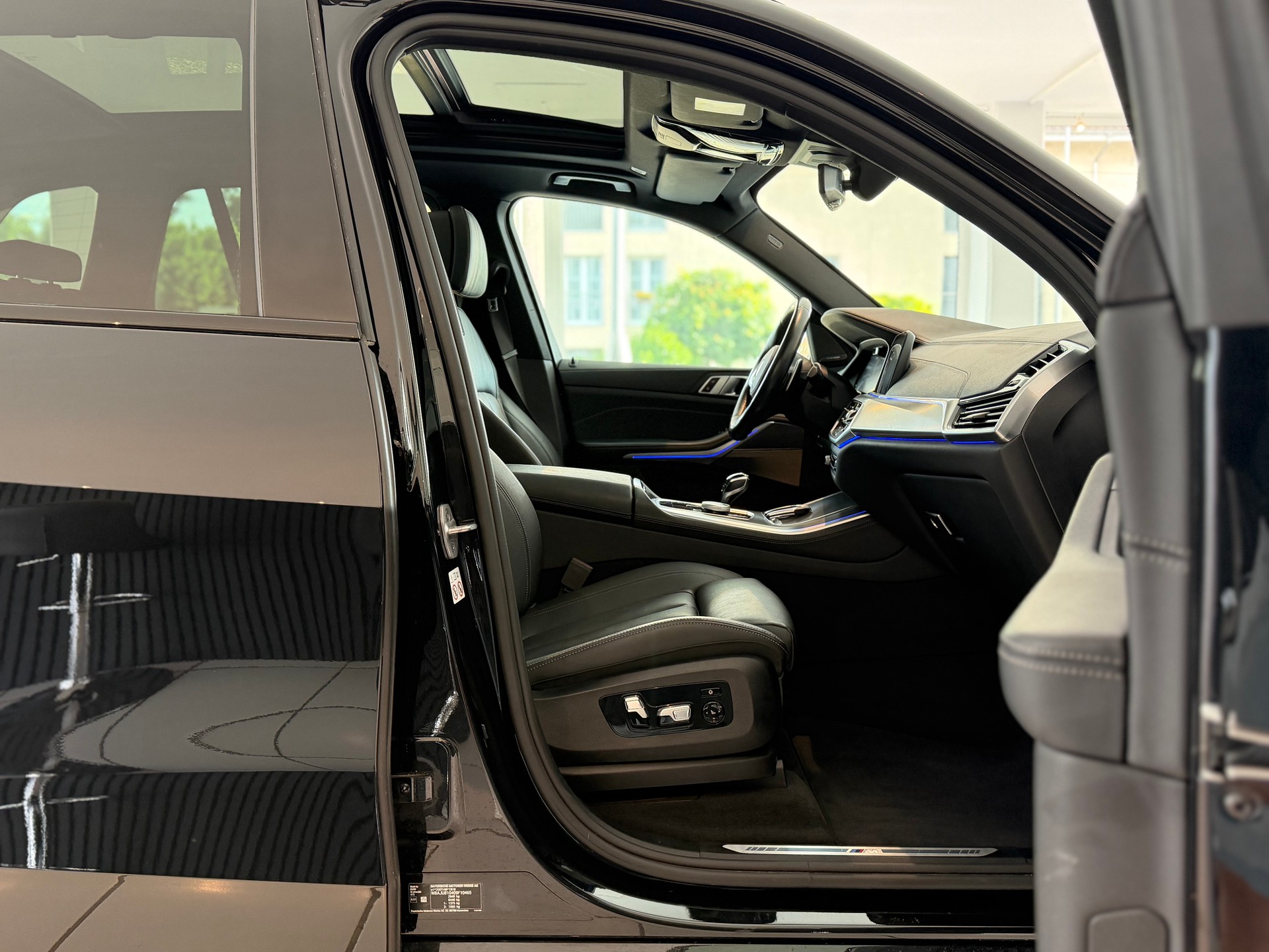 BMW X5 xDrive 48V 30d M Sport Steptronic **AHK**-image-17