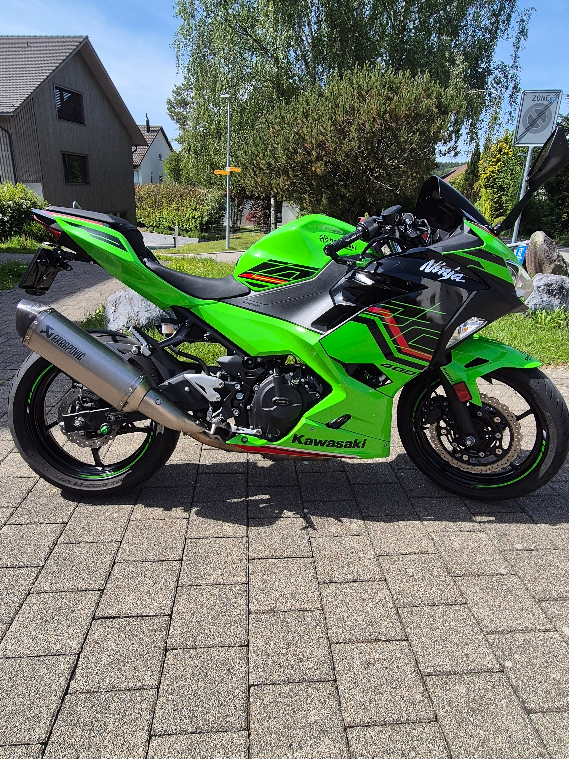 KAWASAKI Ninja 400-image-1