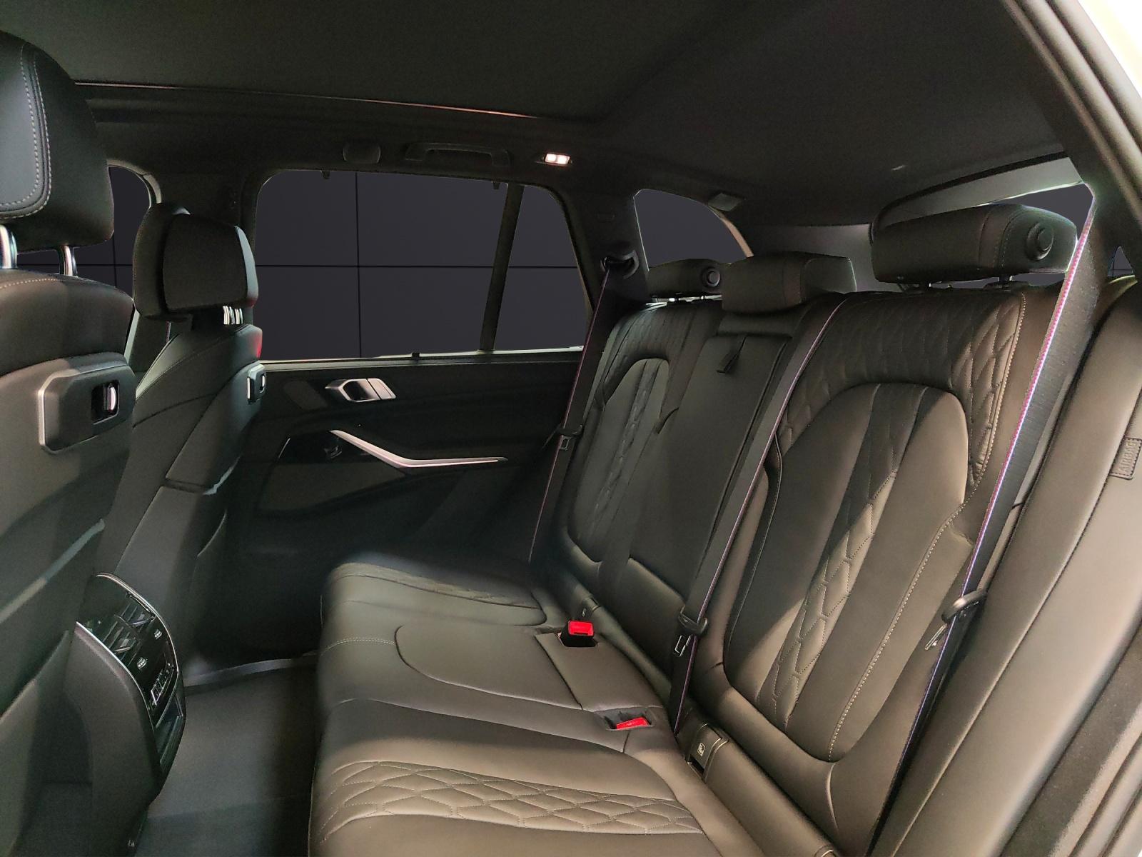 BMW X5 30d xDrive SAG-image-17