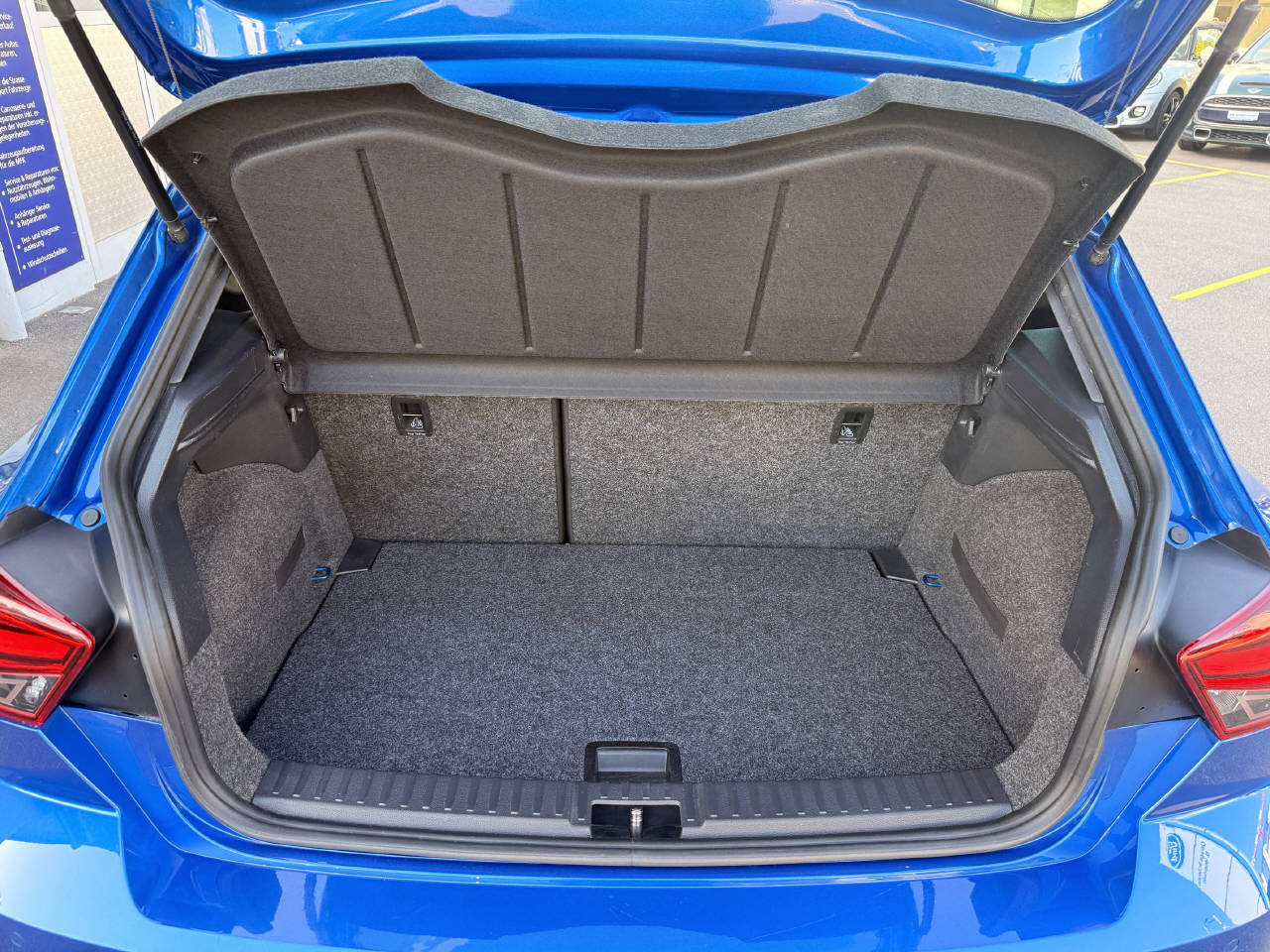 SEAT Ibiza 1.0 TSI 110 Hola FR DSG-image-9