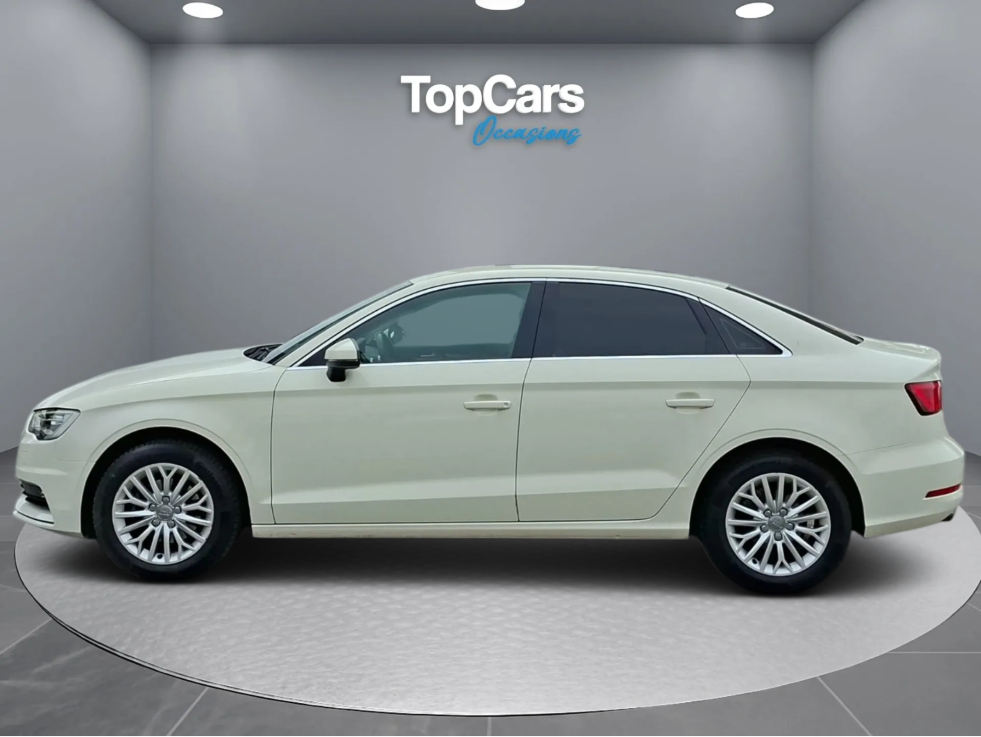 AUDI A3 Sportback 1.6 TDI Ambition S-tronic ** Service & Expertise du jour ** Frish Service & MFK ** Rabais plaques % **-image-1