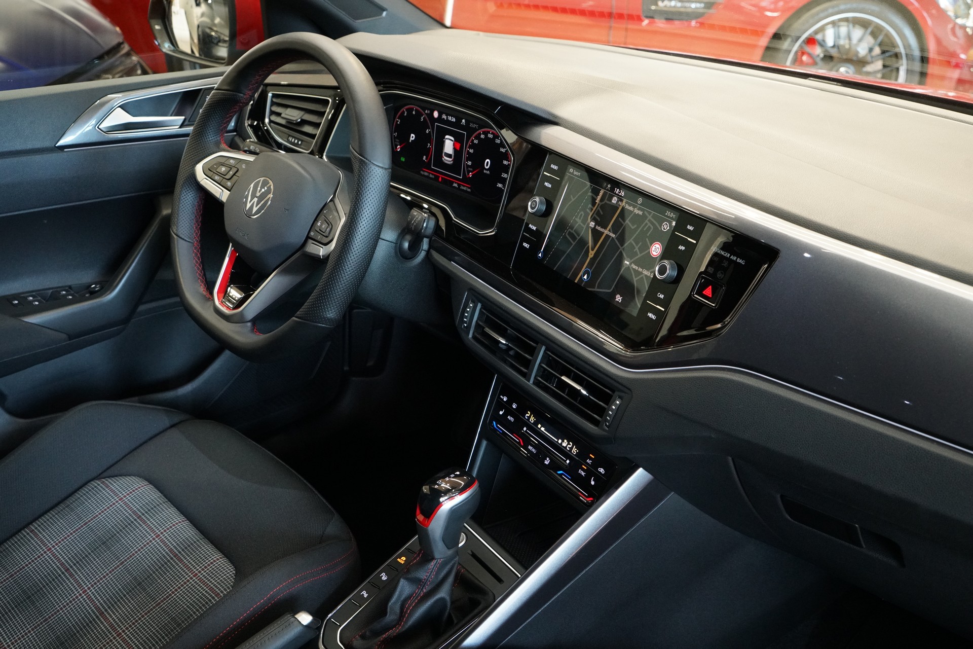 VW Polo 2.0 TSI GTI DSG Kings Red Metallic-image-20