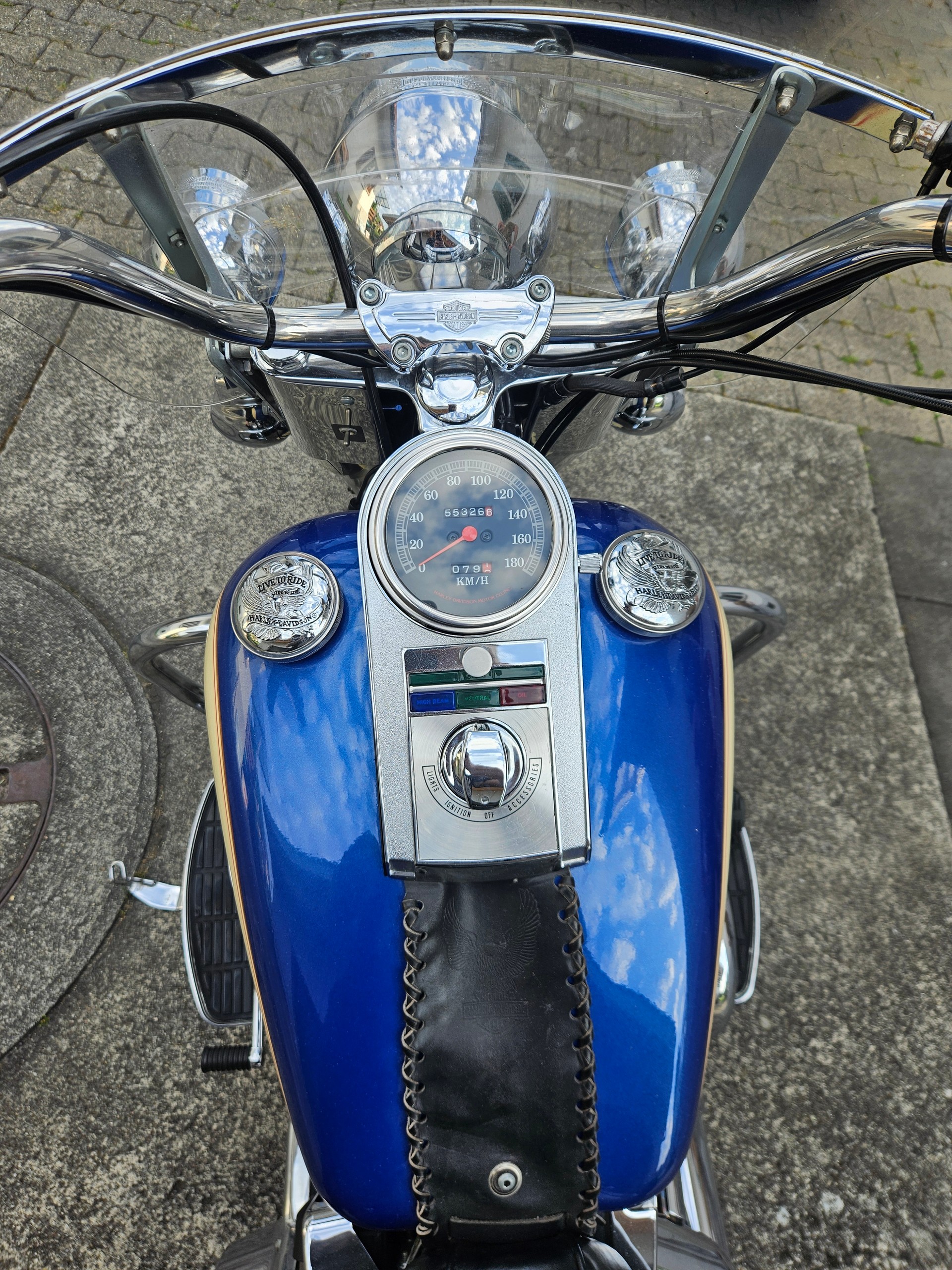 HARLEY-DAVIDSON FLST Heritage Softail-image-3