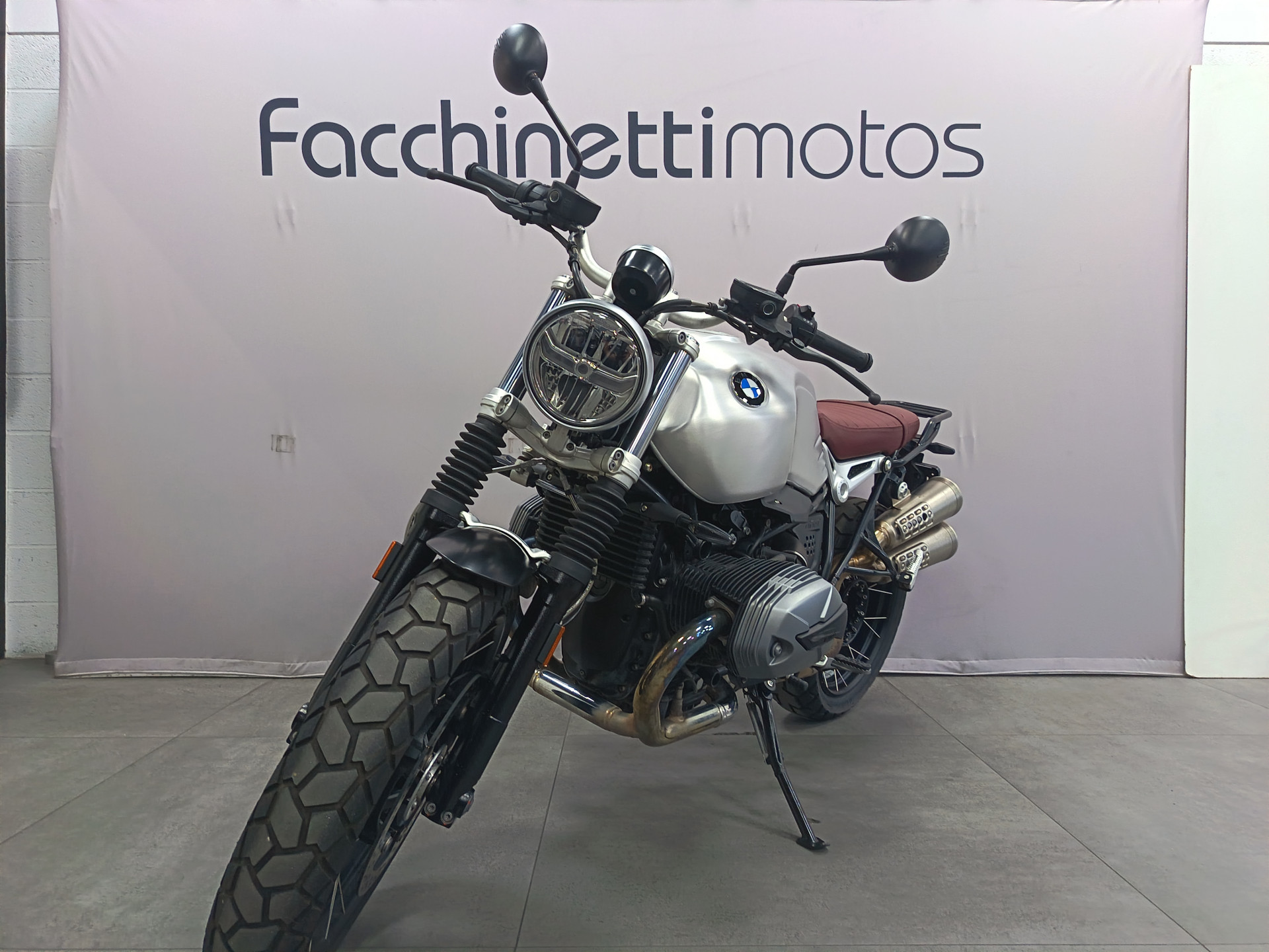 BMW R nineT Scrambler-image-2