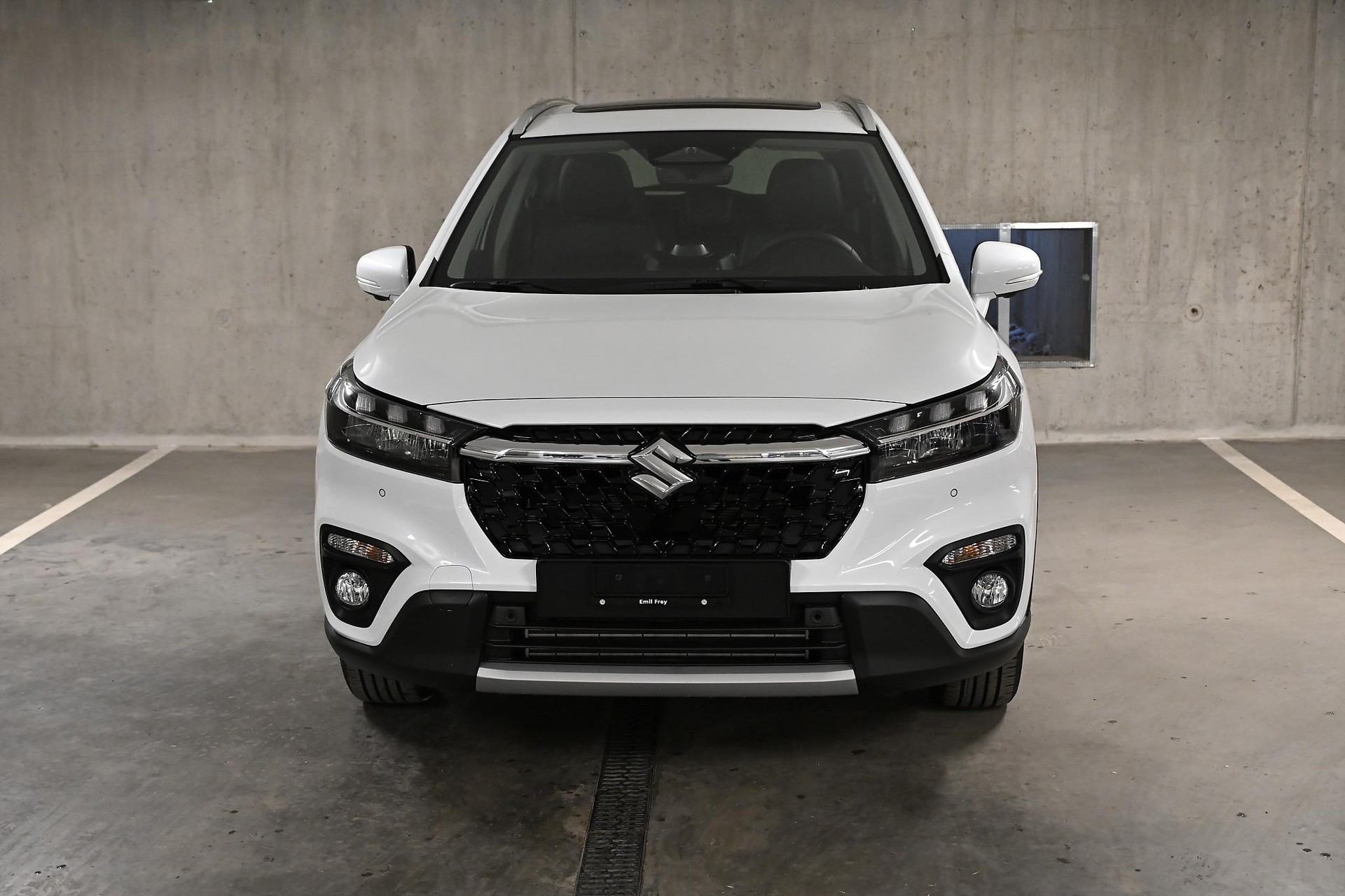 SUZUKI S-Cross 1.4 T Sakura Top Hybrid 4x4-showroom-element-2