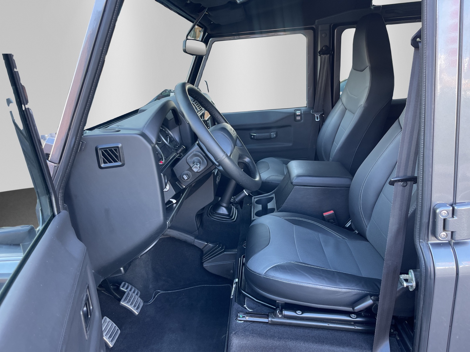 LAND ROVER Defender 110 2.2 TD4 Station Wagon Adventure-image-8