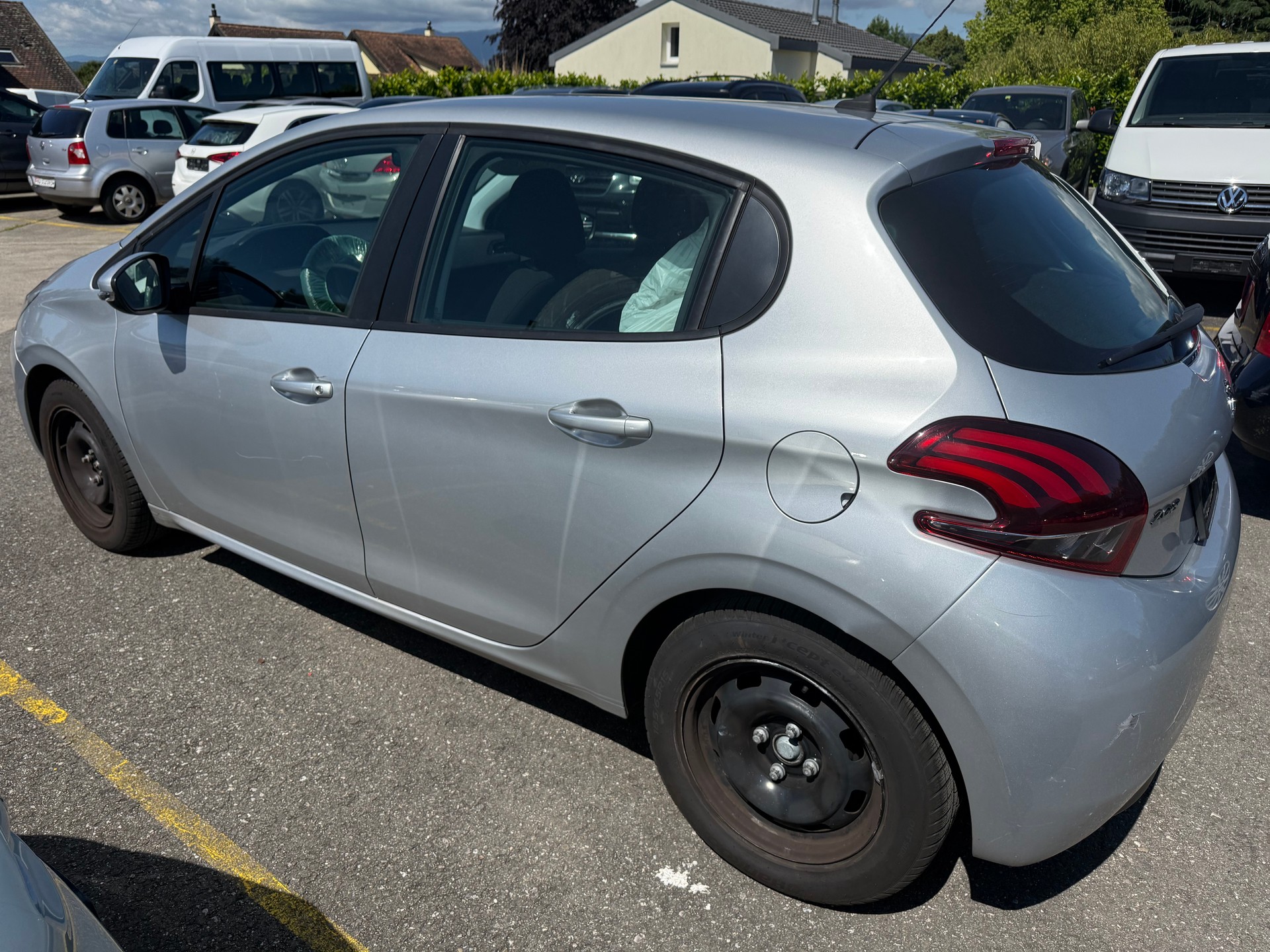 PEUGEOT 208 1.2 PureTech Access-image-2