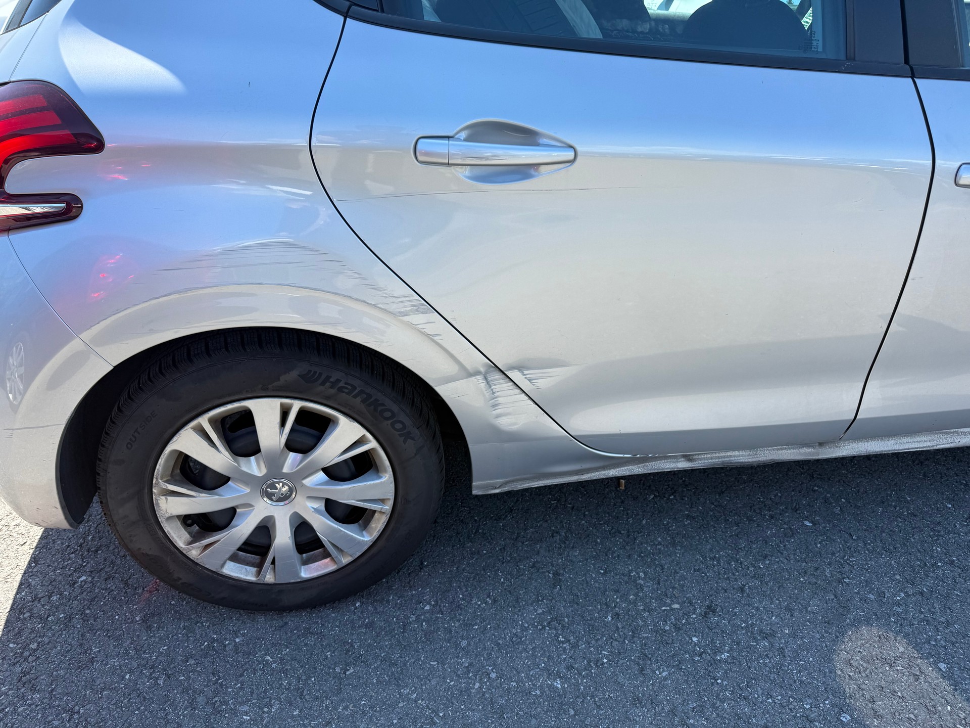 PEUGEOT 208 1.2 PureTech Access-image-4