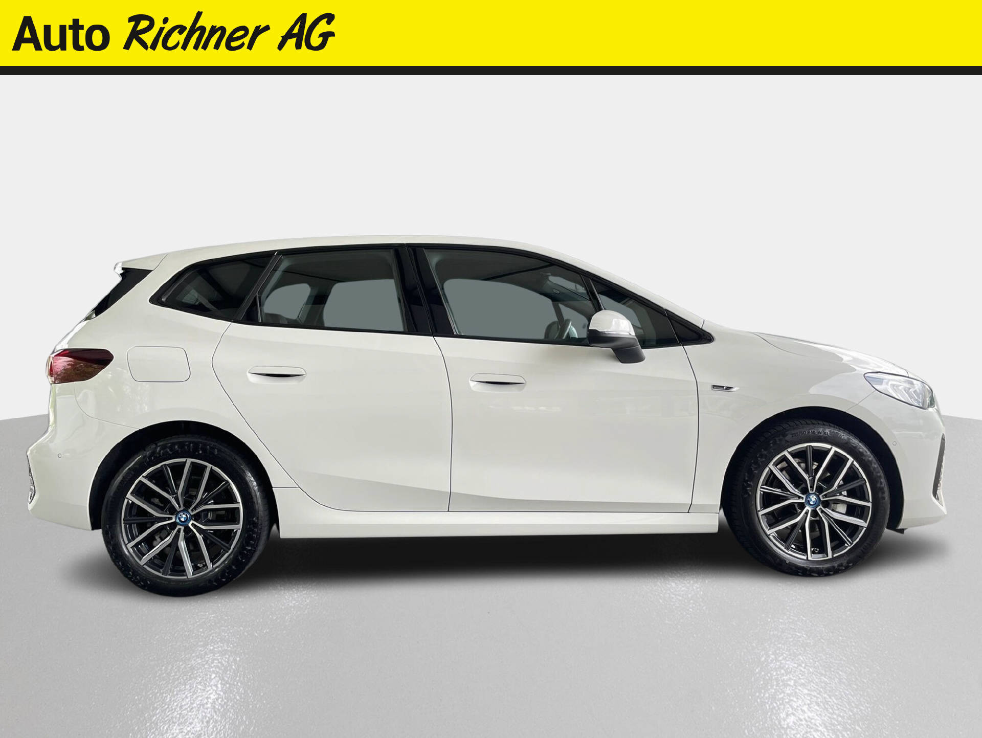BMW 225e xDrive paddles Active Tourer-showroom-element-2