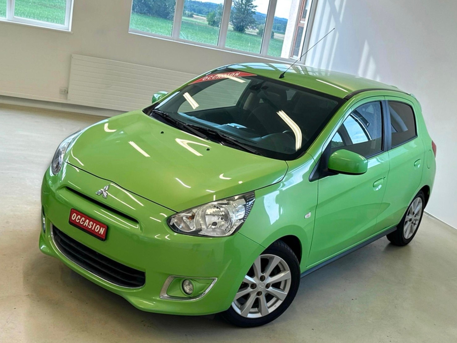 MITSUBISHI Space Star 1.2 Intense-showroom-element-1
