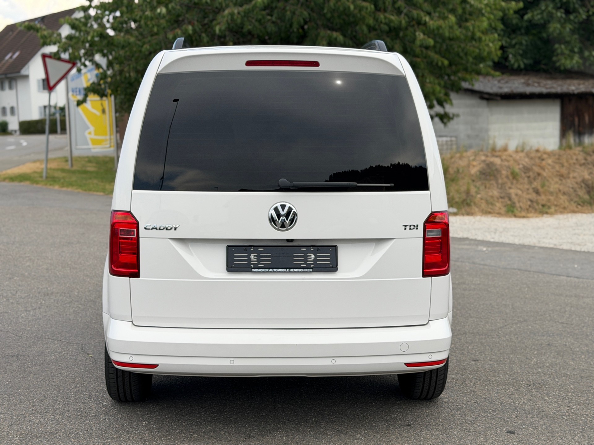 VW Caddy 2.0 TDI Highline DSG-image-4