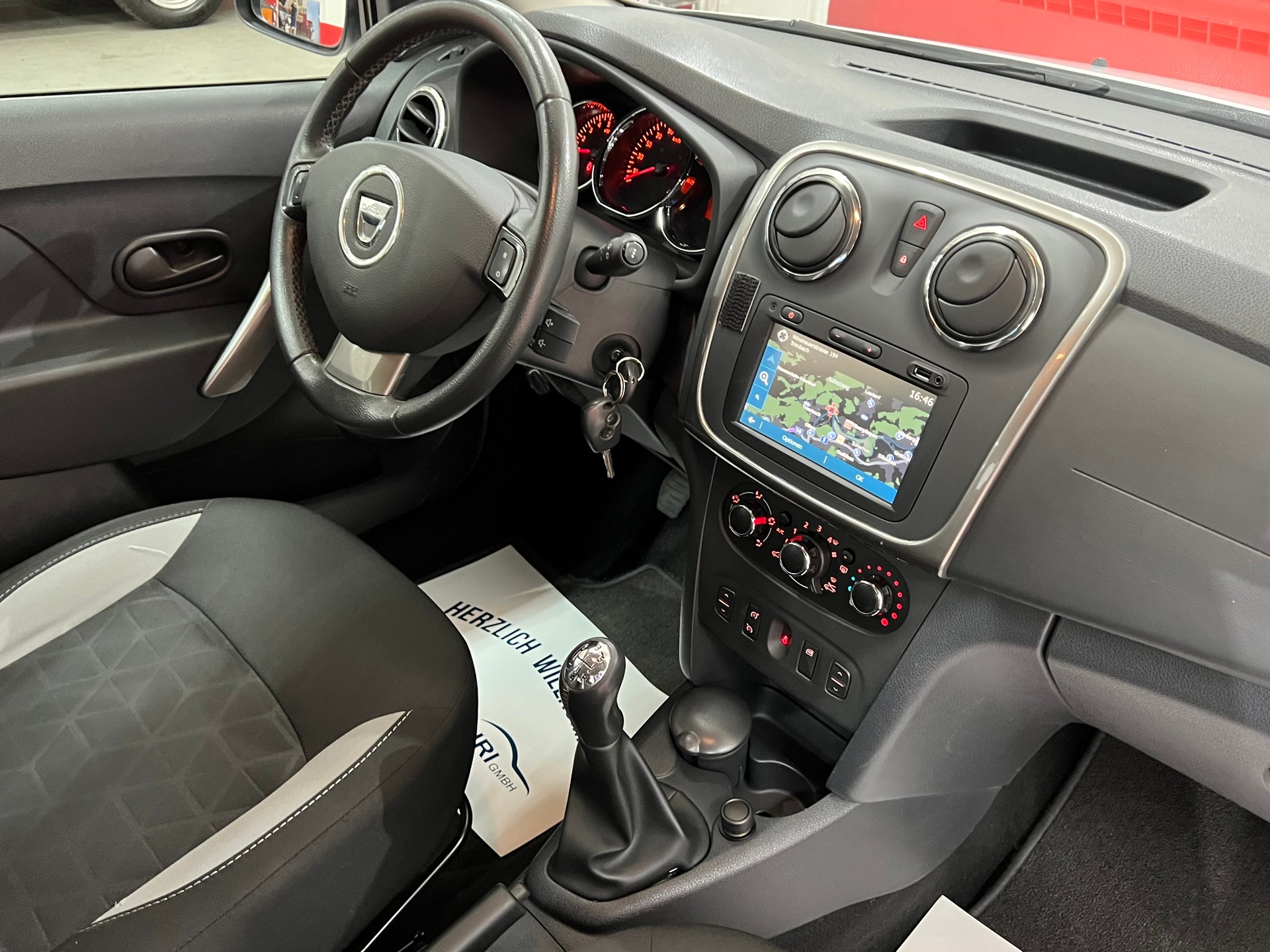 DACIA Sandero Tce 90 Stepway Lauréate-image-12