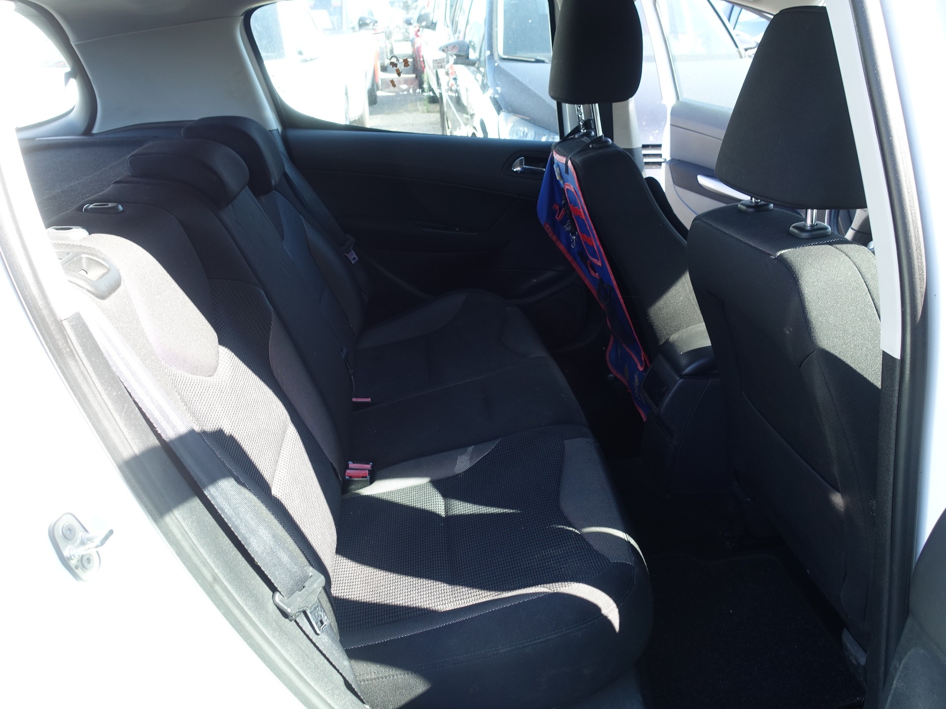 PEUGEOT 308 1.6 16V VTI Sport-image-8