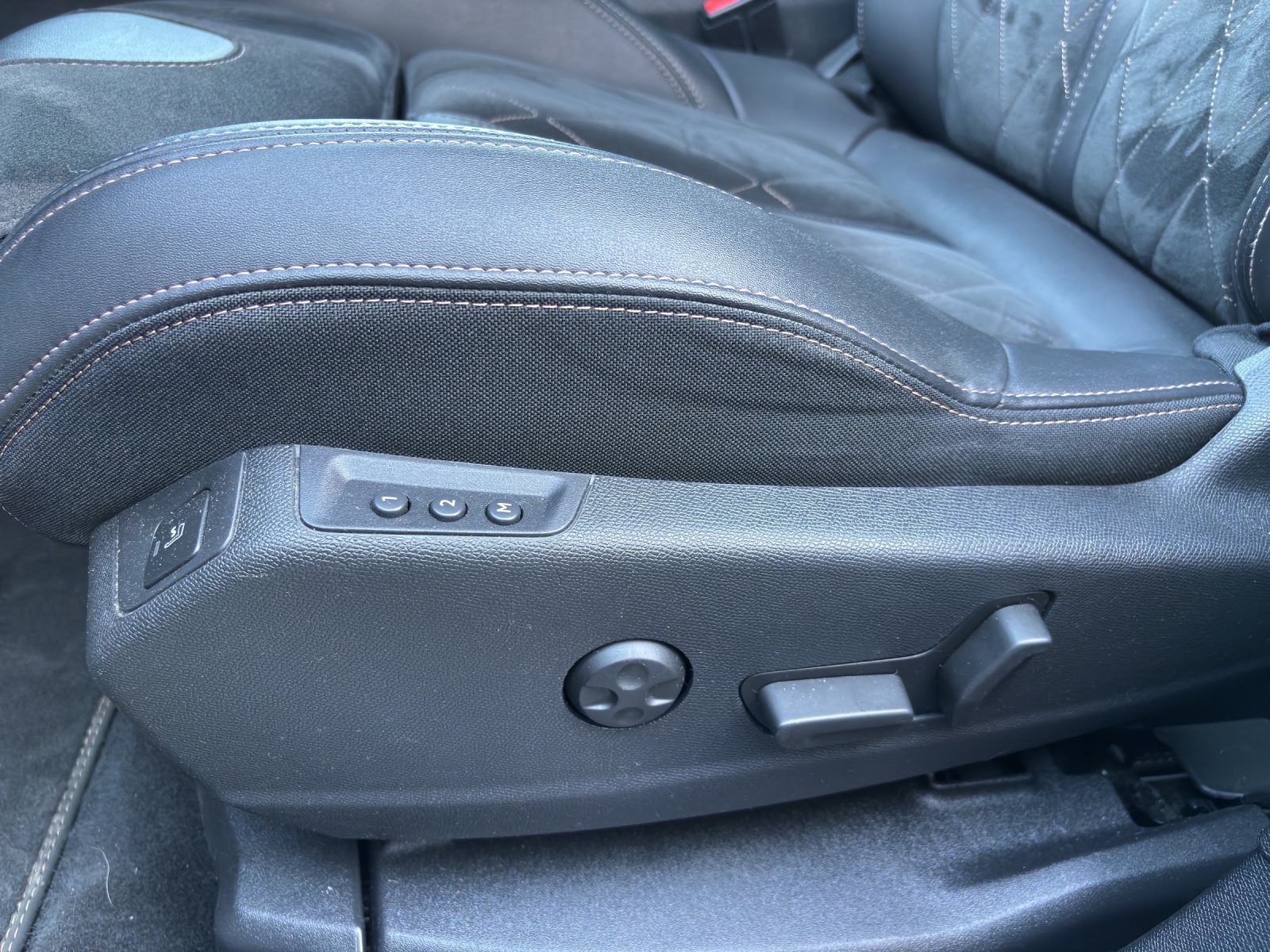 PEUGEOT 5008 2.0 BlueHDi GT EAT-image-13