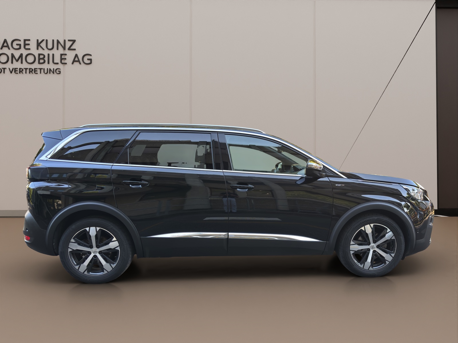 PEUGEOT 5008 2.0 BlueHDi GT EAT-showroom-element-1