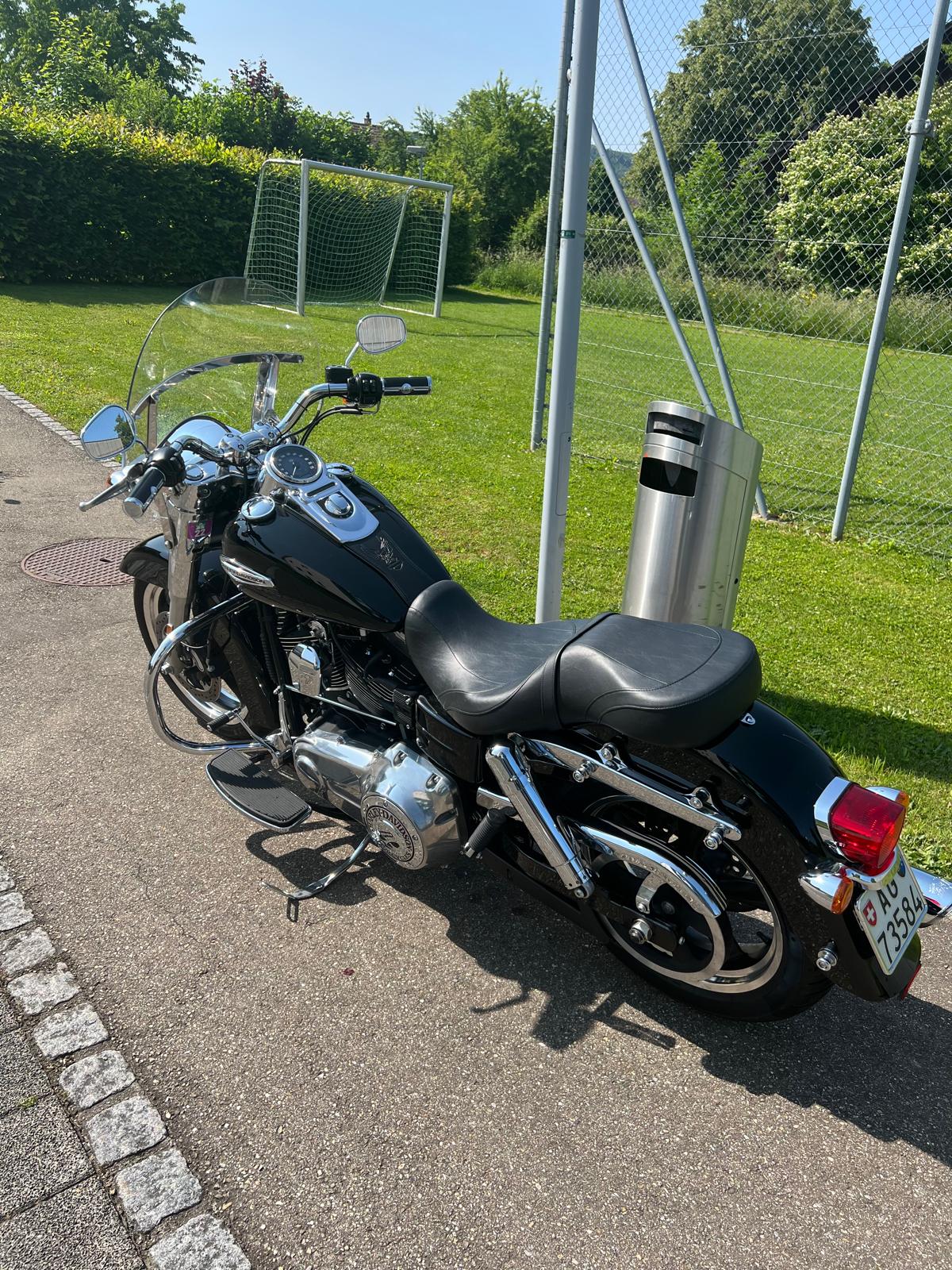HARLEY-DAVIDSON FLD Dyna Switchback ABS-image-1