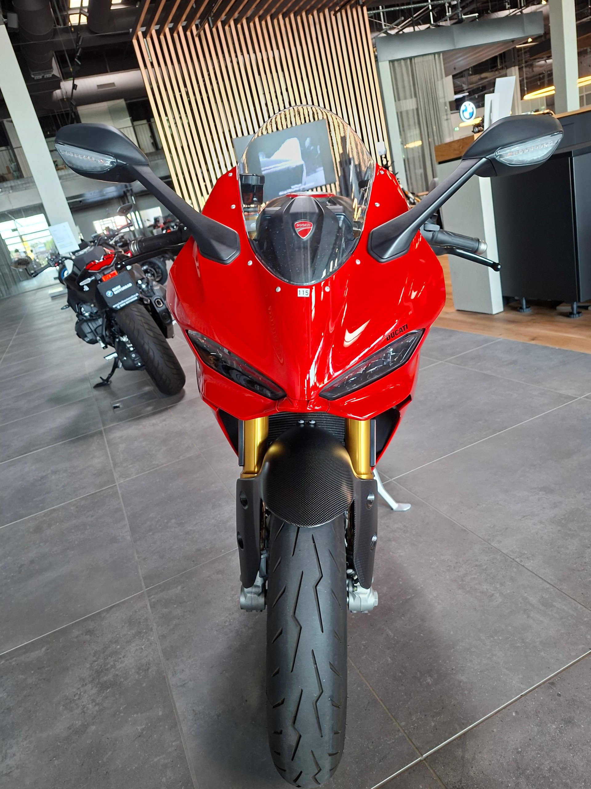 DUCATI Panigale V2 S-image-4