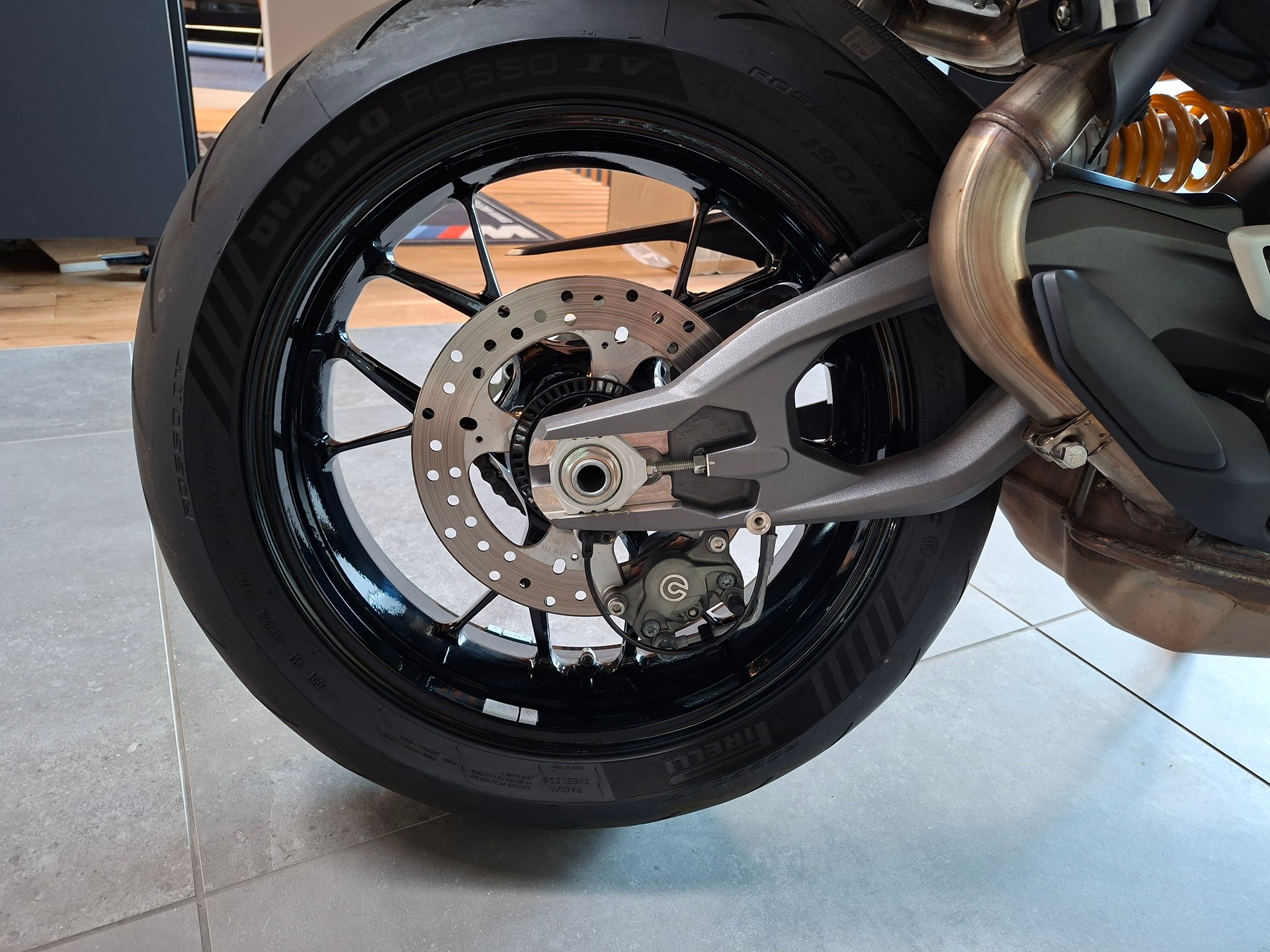 DUCATI Panigale V2 S-image-6