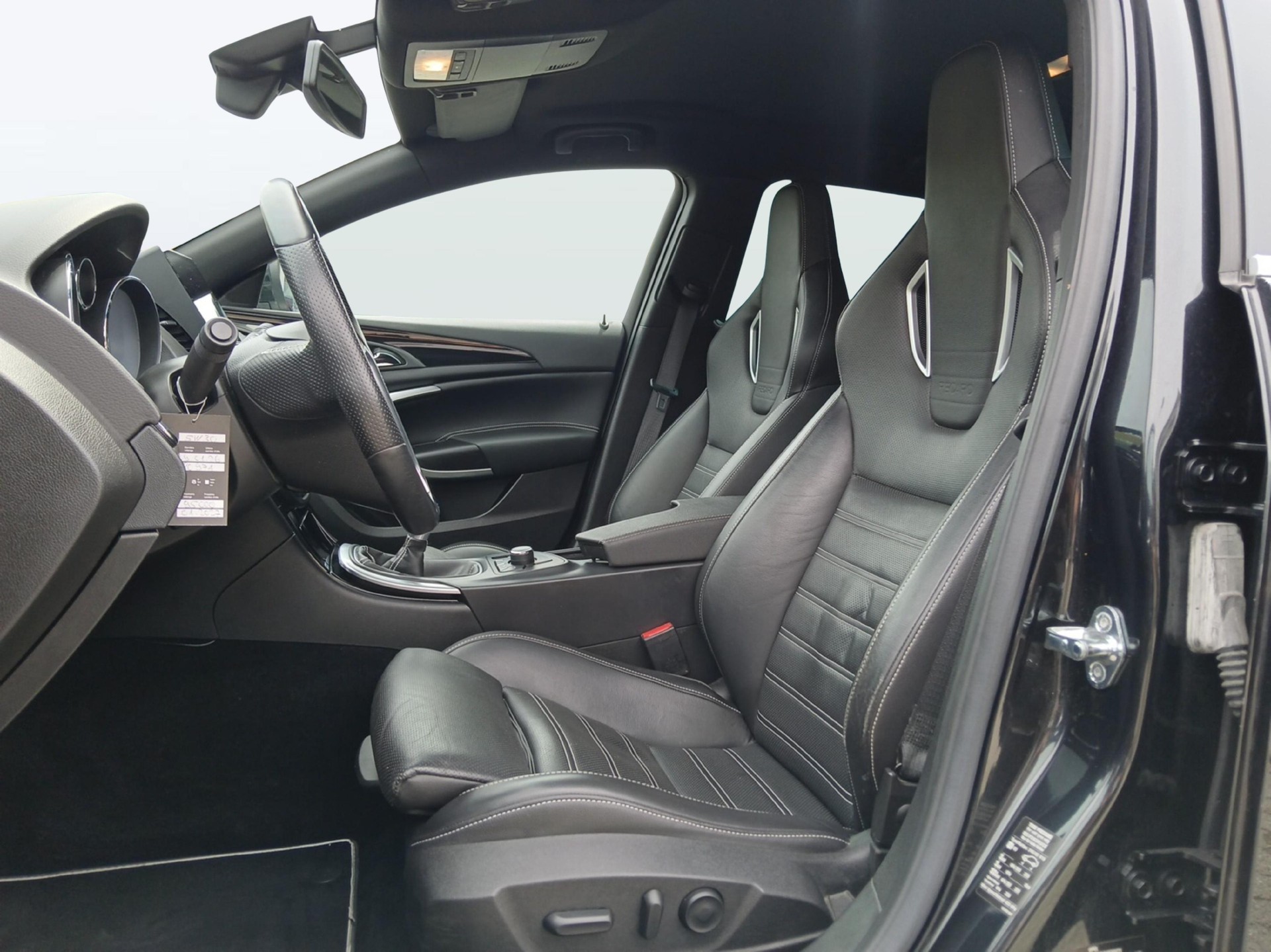 OPEL Insignia Sports Tourer 2.8 V6 T 4x4 OPC-image-8