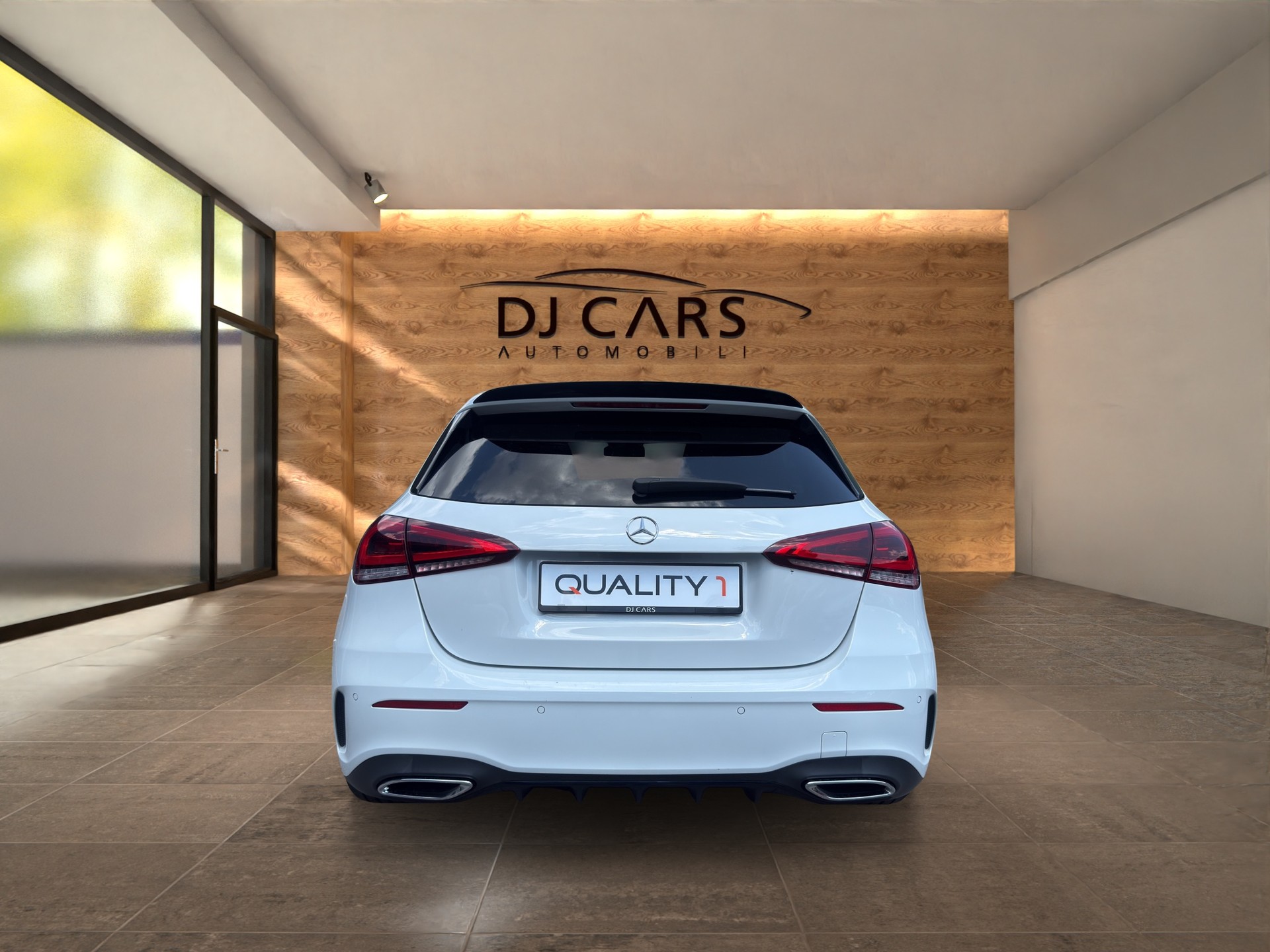 MERCEDES-BENZ A 220 AMG Line 7G-DCT 4Matic-image-5