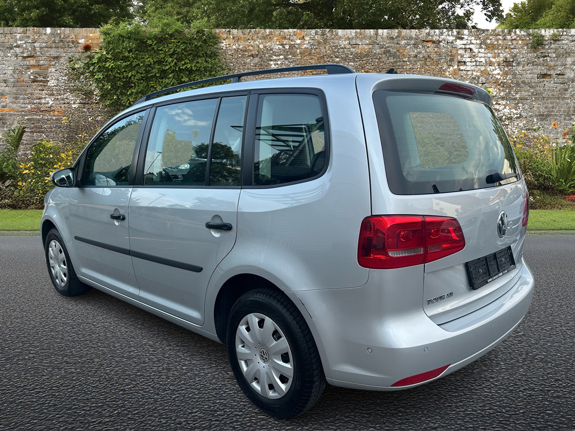 VW Touran 1.6 TDI Comfortline DSG-image-2