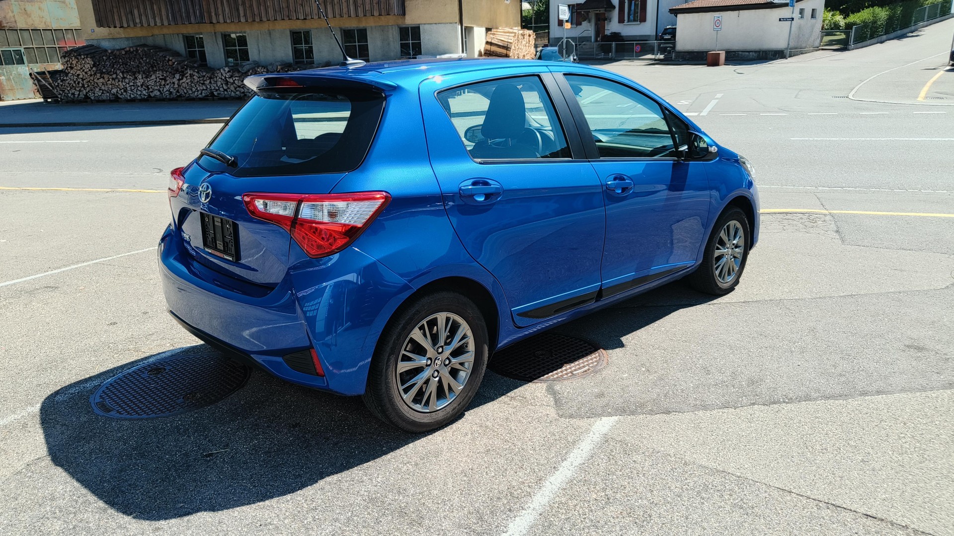TOYOTA Yaris 1.5 Comfort-image-5