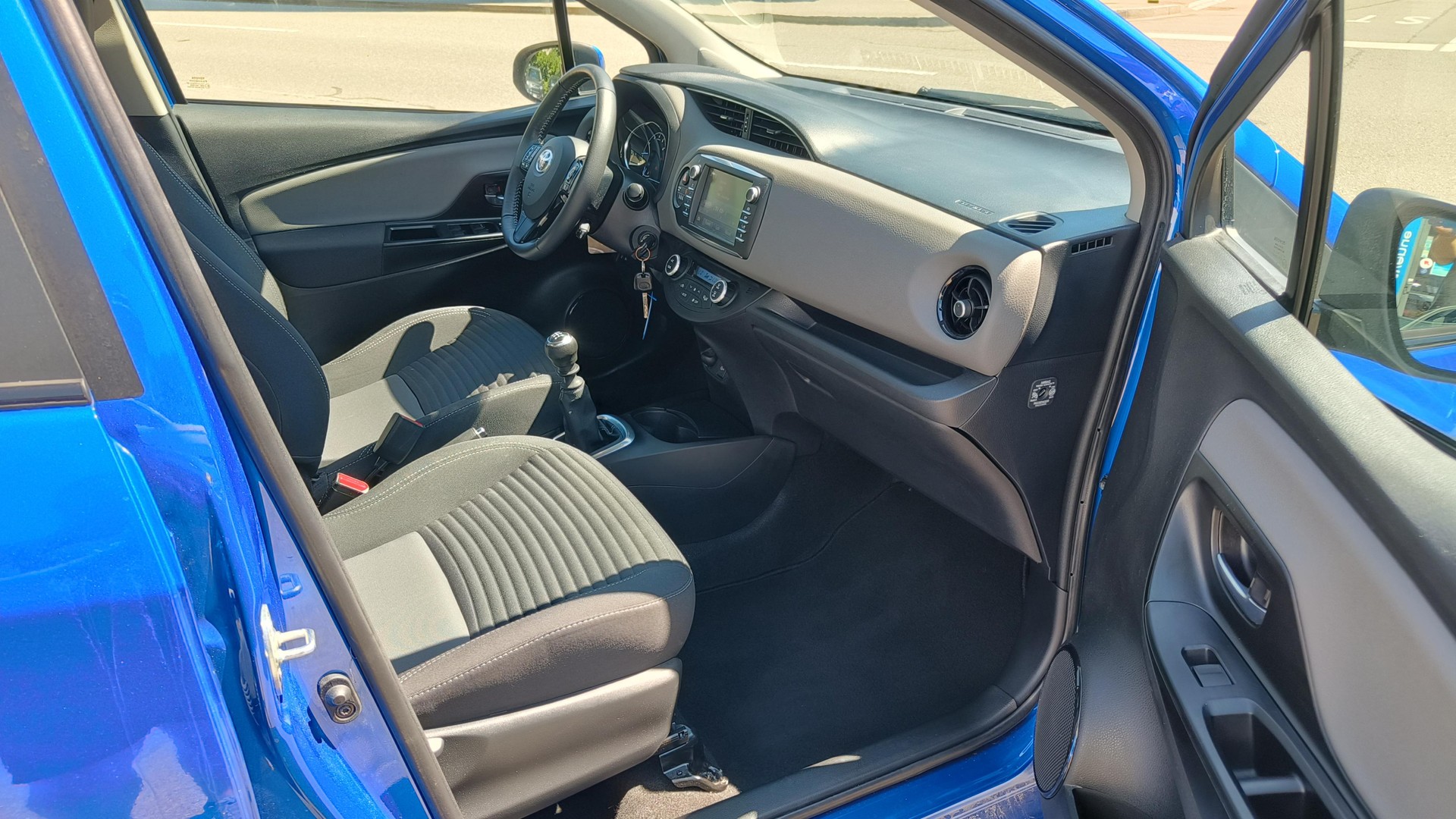 TOYOTA Yaris 1.5 Comfort-image-7
