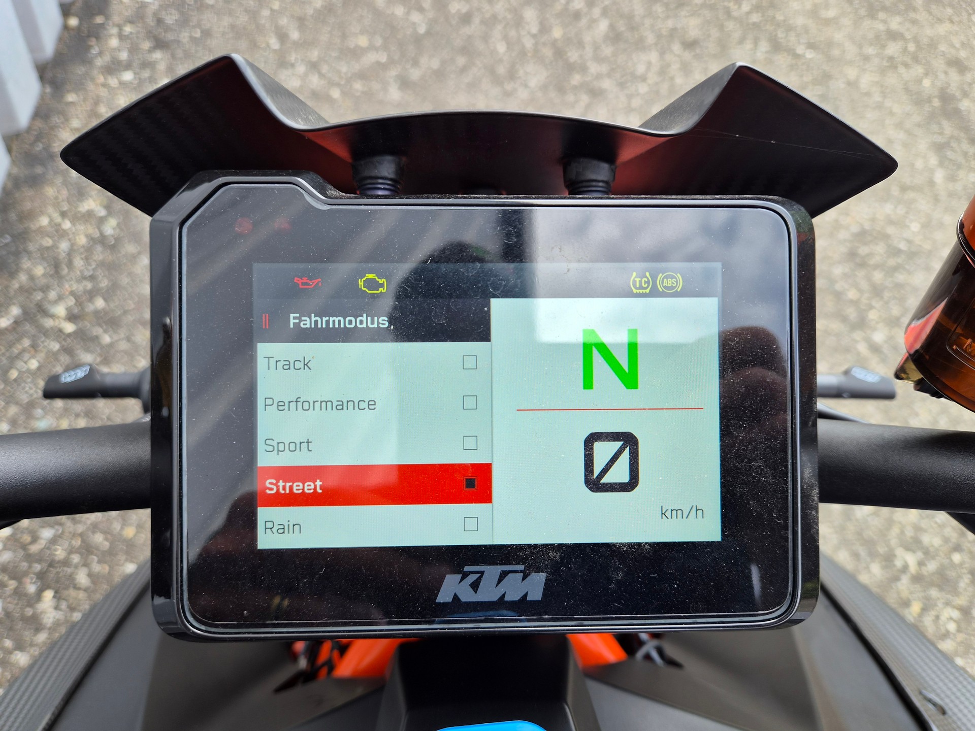 KTM 1290 Super Duke-image-8