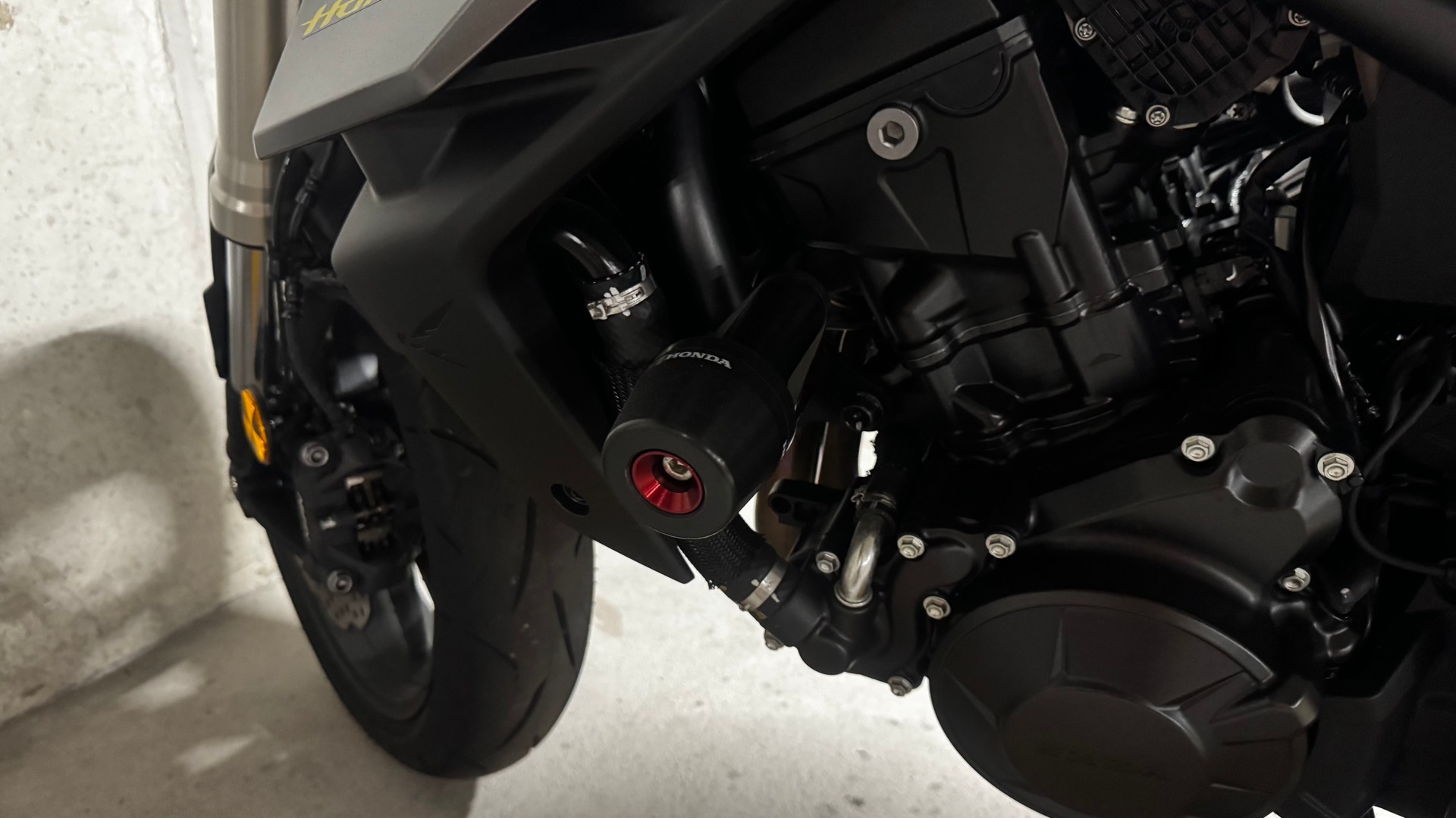 HONDA CB 750 Hornet (35kW)-image-3