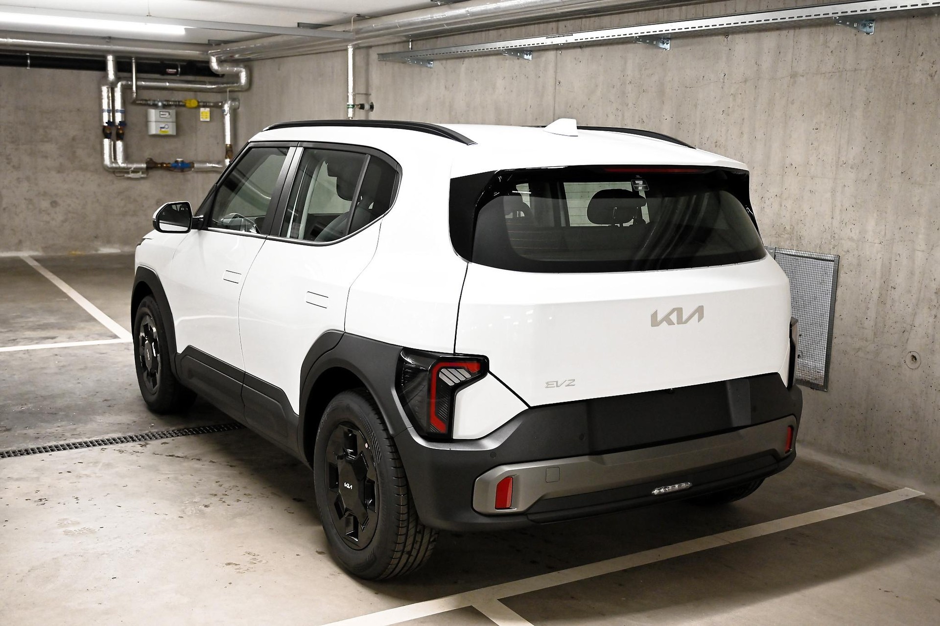 KIA EV2 61 kWh Air 4P-image-12