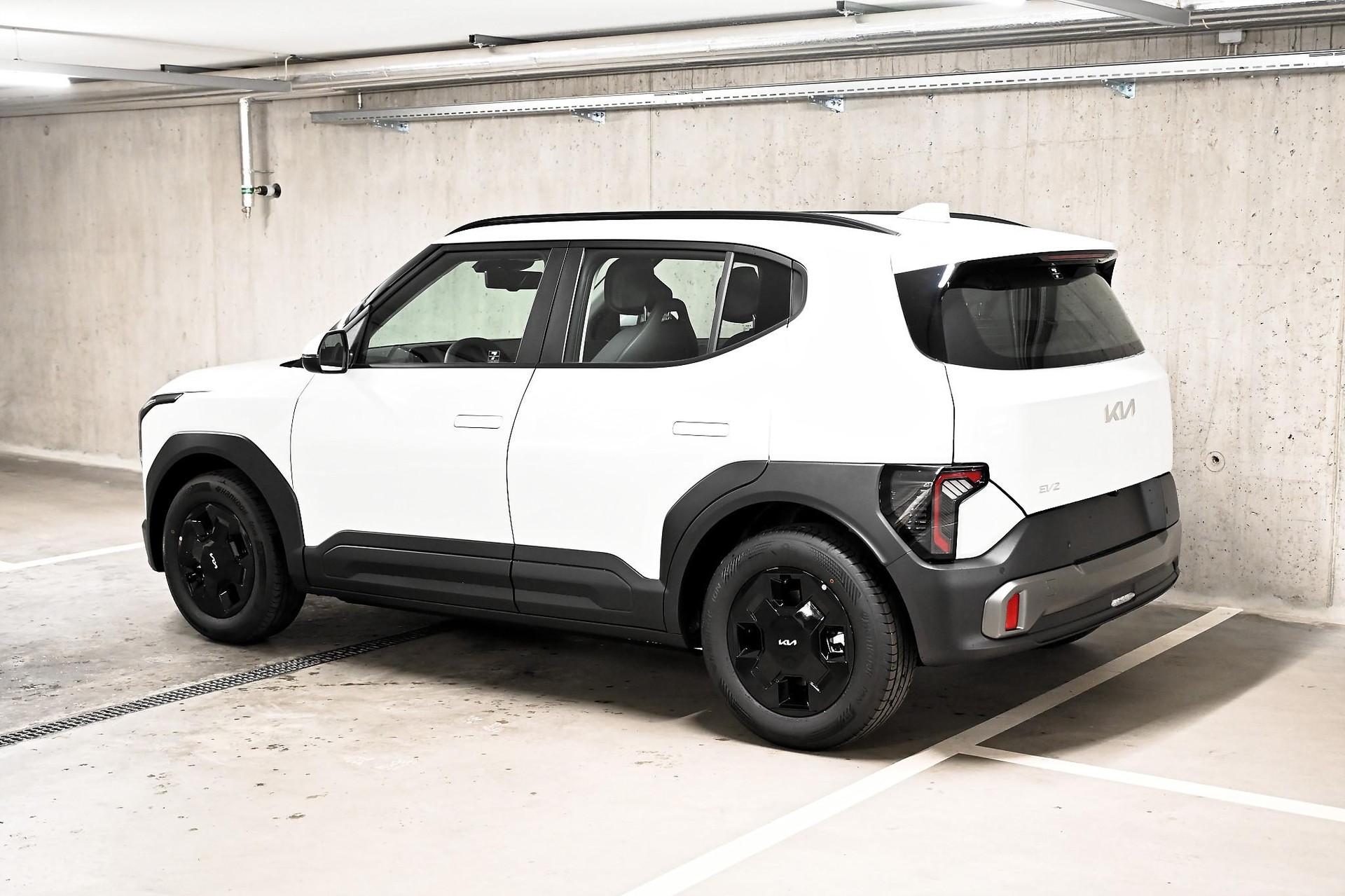 KIA EV2 61 kWh Air 4P-image-6