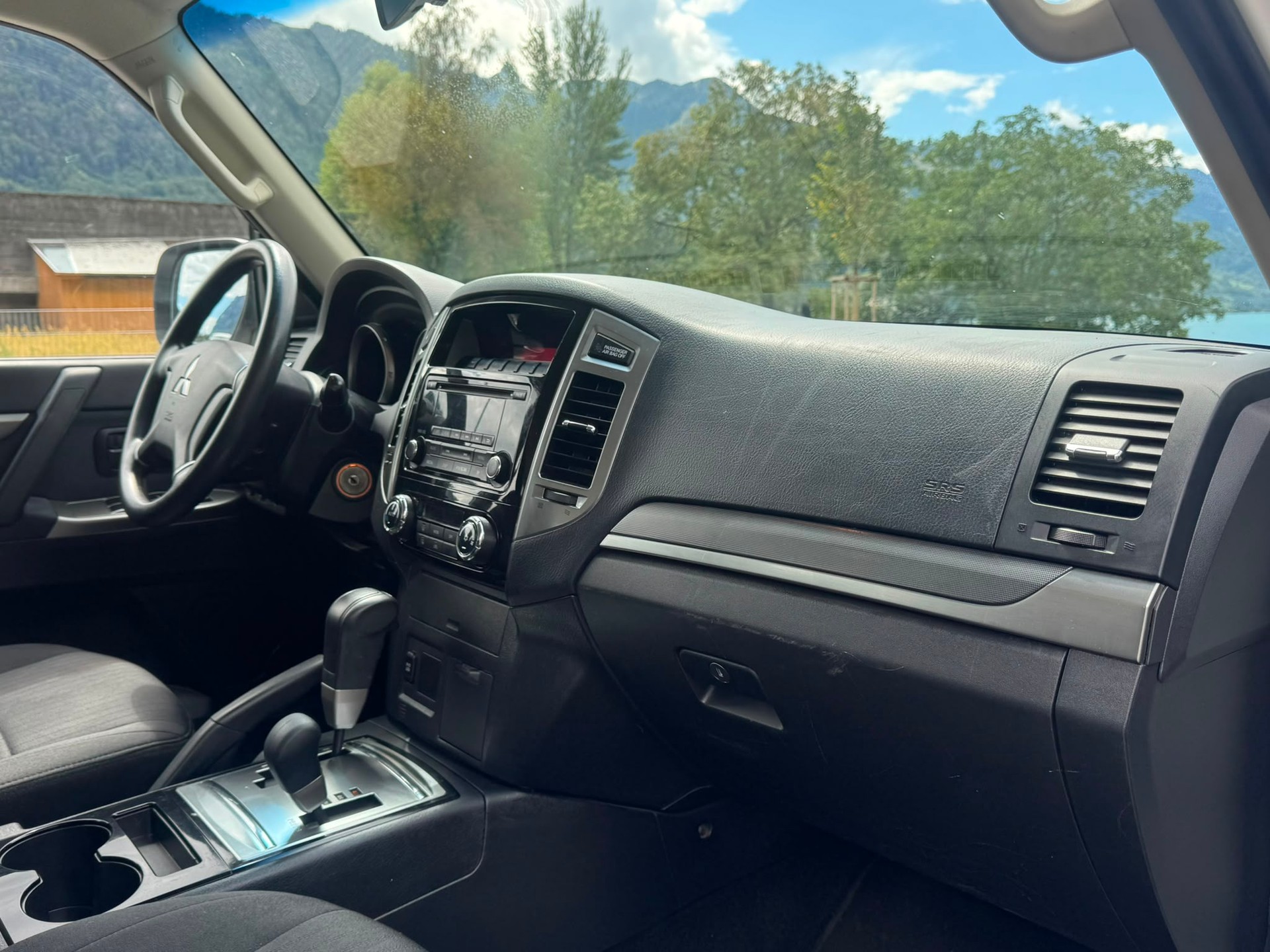 MITSUBISHI Pajero 3.2 DI-D Value Automatic-image-11