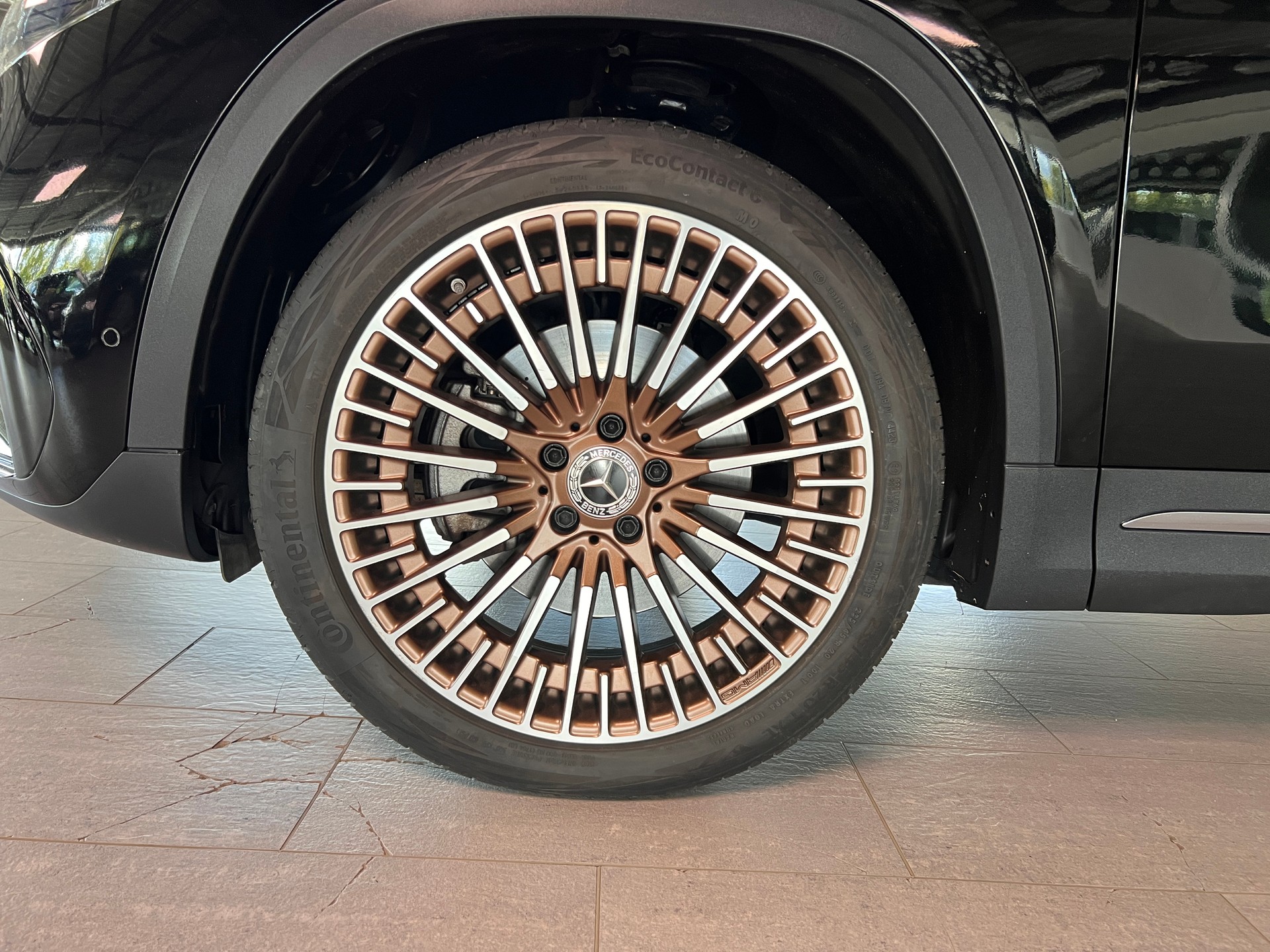 MERCEDES-BENZ EQA 250 AMG Line-image-5