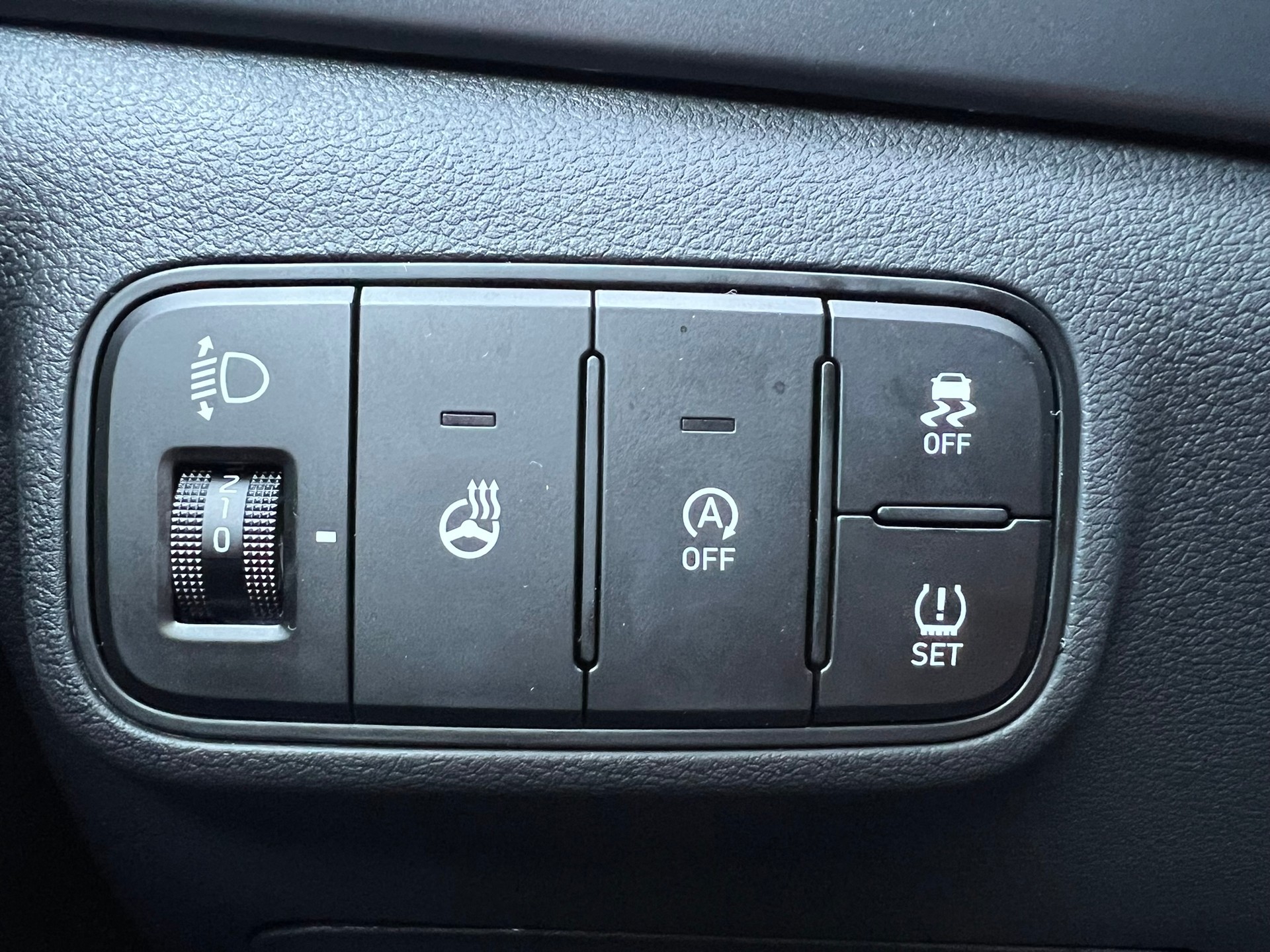 HYUNDAI i20 1.0 T-GDi Amplia DCT-image-15