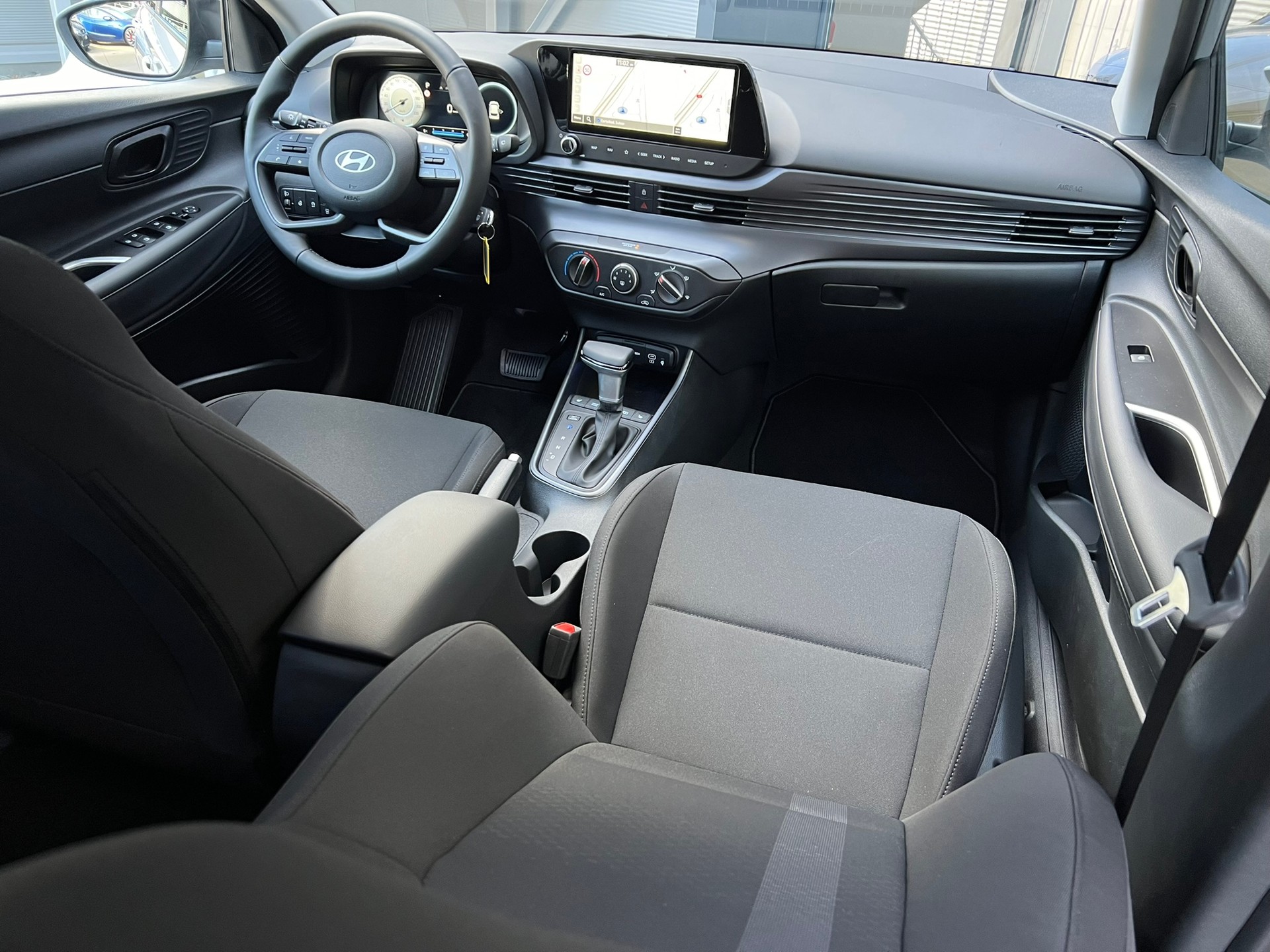 HYUNDAI i20 1.0 T-GDi Amplia DCT-image-10
