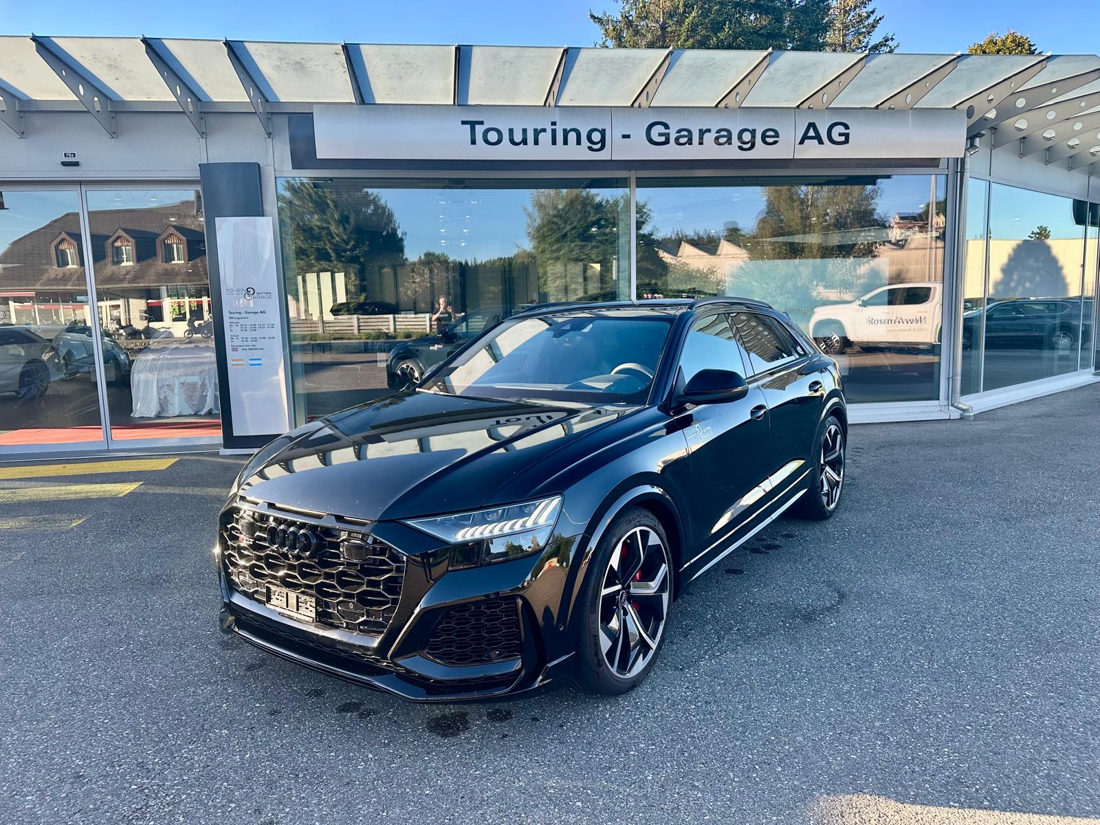 AUDI RSQ8 quattro