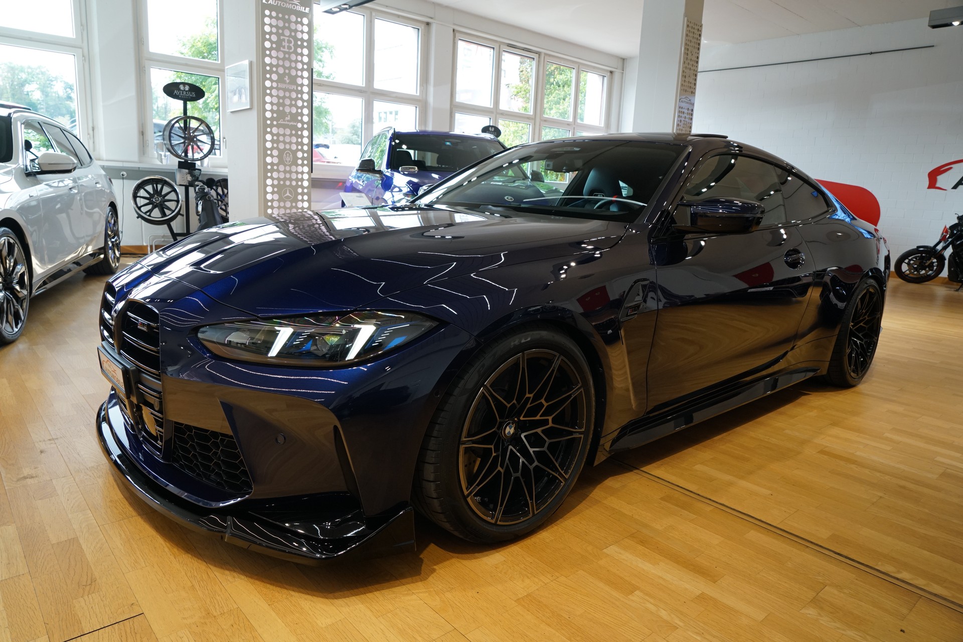 BMW M4 Coupé Competition M xDrive Individual Tansanitblau