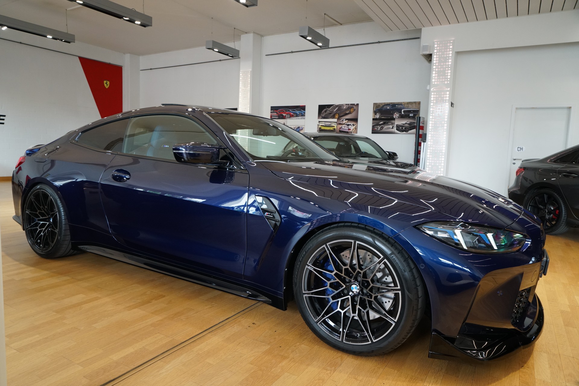 BMW M4 Coupé Competition M xDrive Individual Tansanitblau-image-10