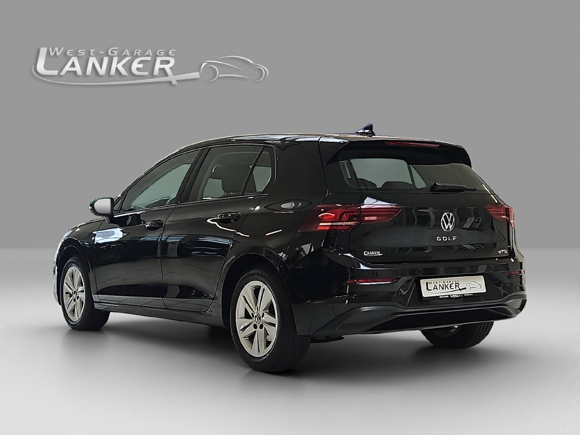 VW Golf VIII 1.5 eTSI Life DSG-showroom-element-3