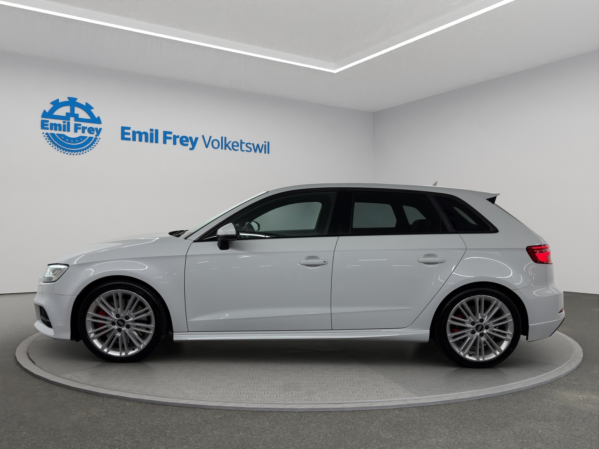 AUDI S3 Sportback 2.0 T FSI quattro S-Tronic-showroom-element-1