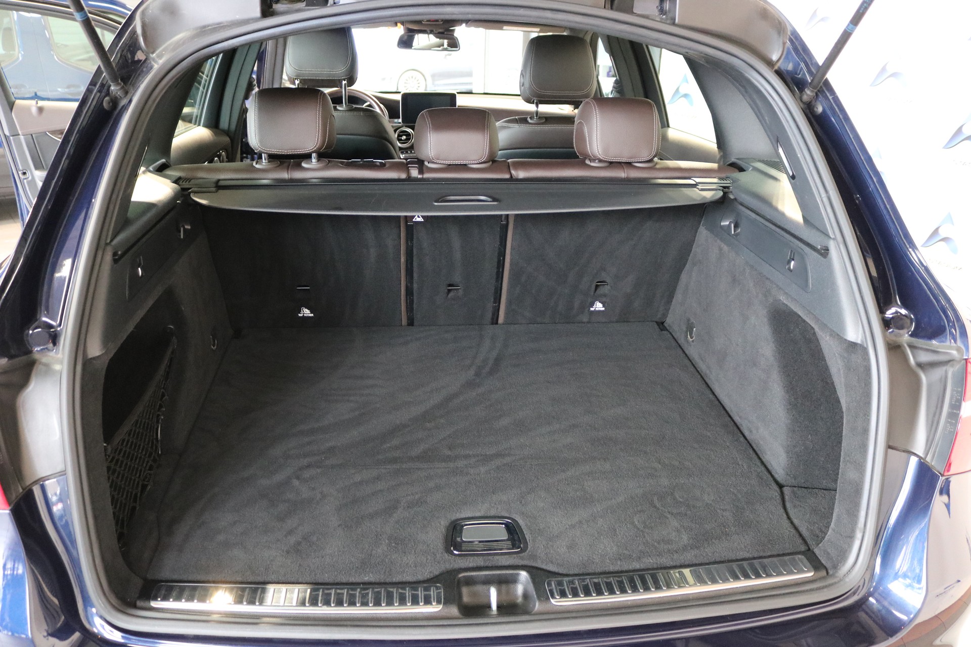 MERCEDES-BENZ GLC 300 4Matic Exclusive 9G-Tronic-image-5