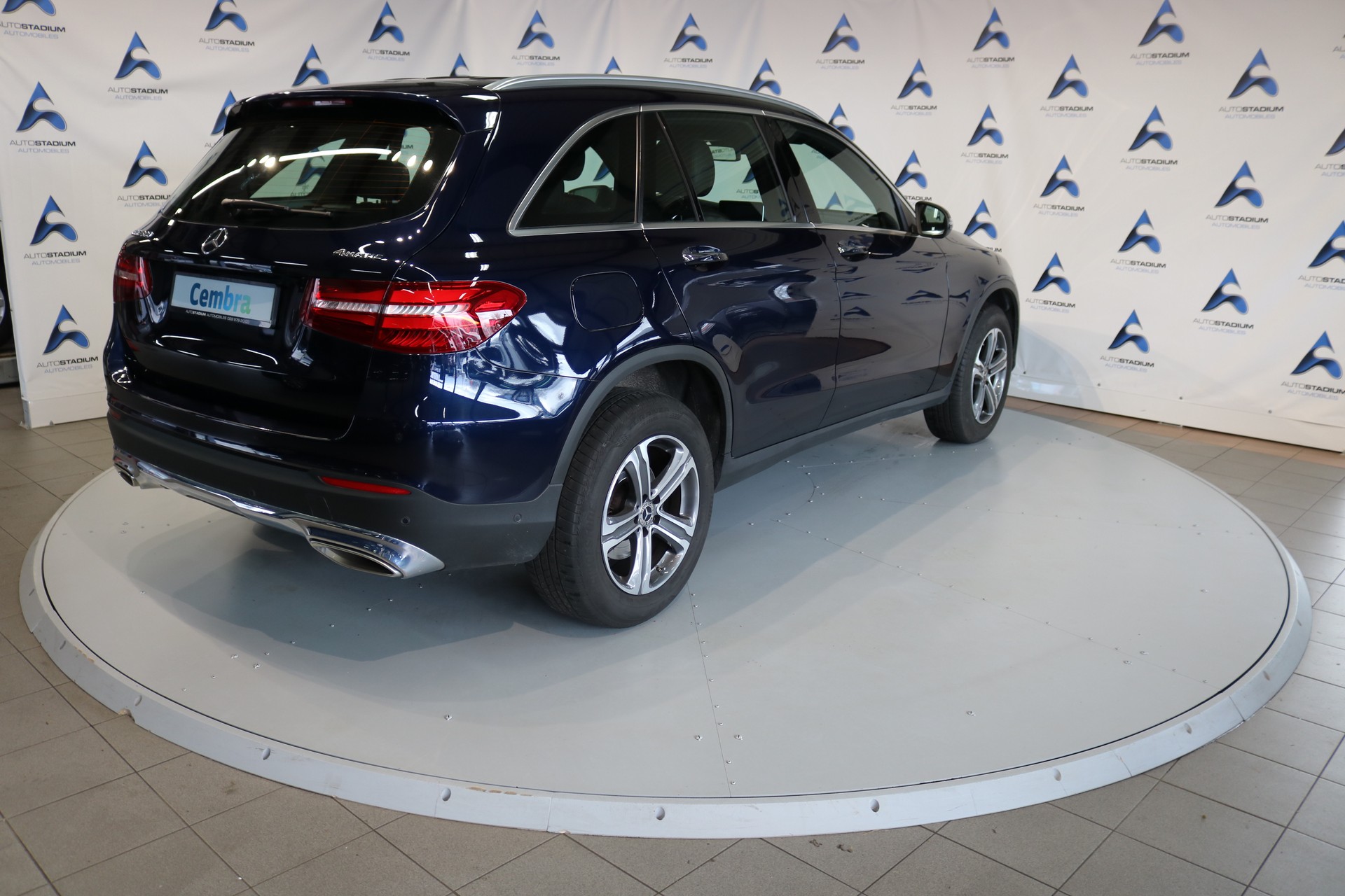 MERCEDES-BENZ GLC 300 4Matic Exclusive 9G-Tronic-image-19
