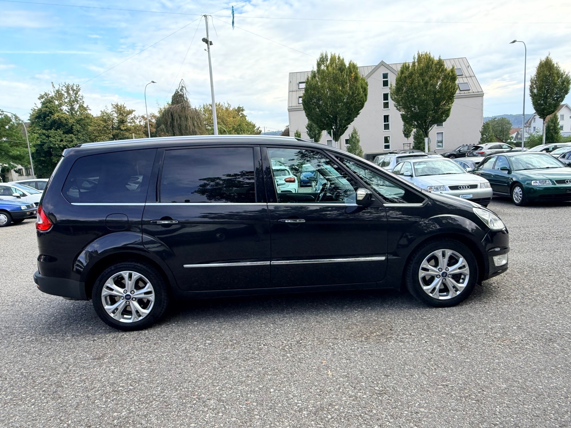 FORD Galaxy 2.0 SCTi Ghia PowerShift-showroom-element-2