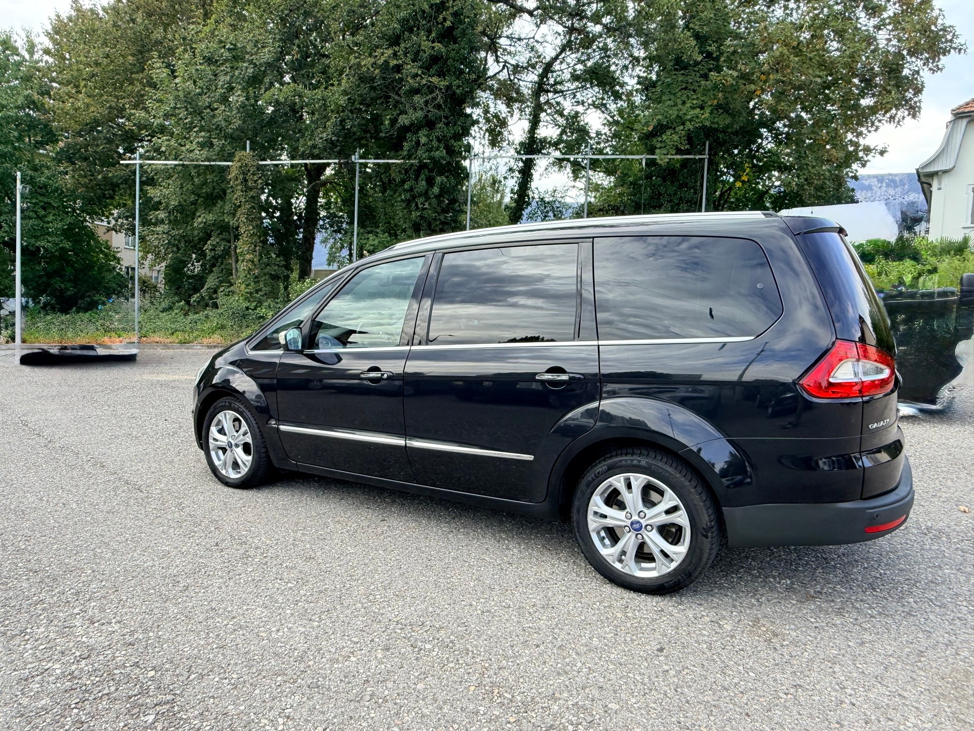 FORD Galaxy 2.0 SCTi Ghia PowerShift-showroom-element-3