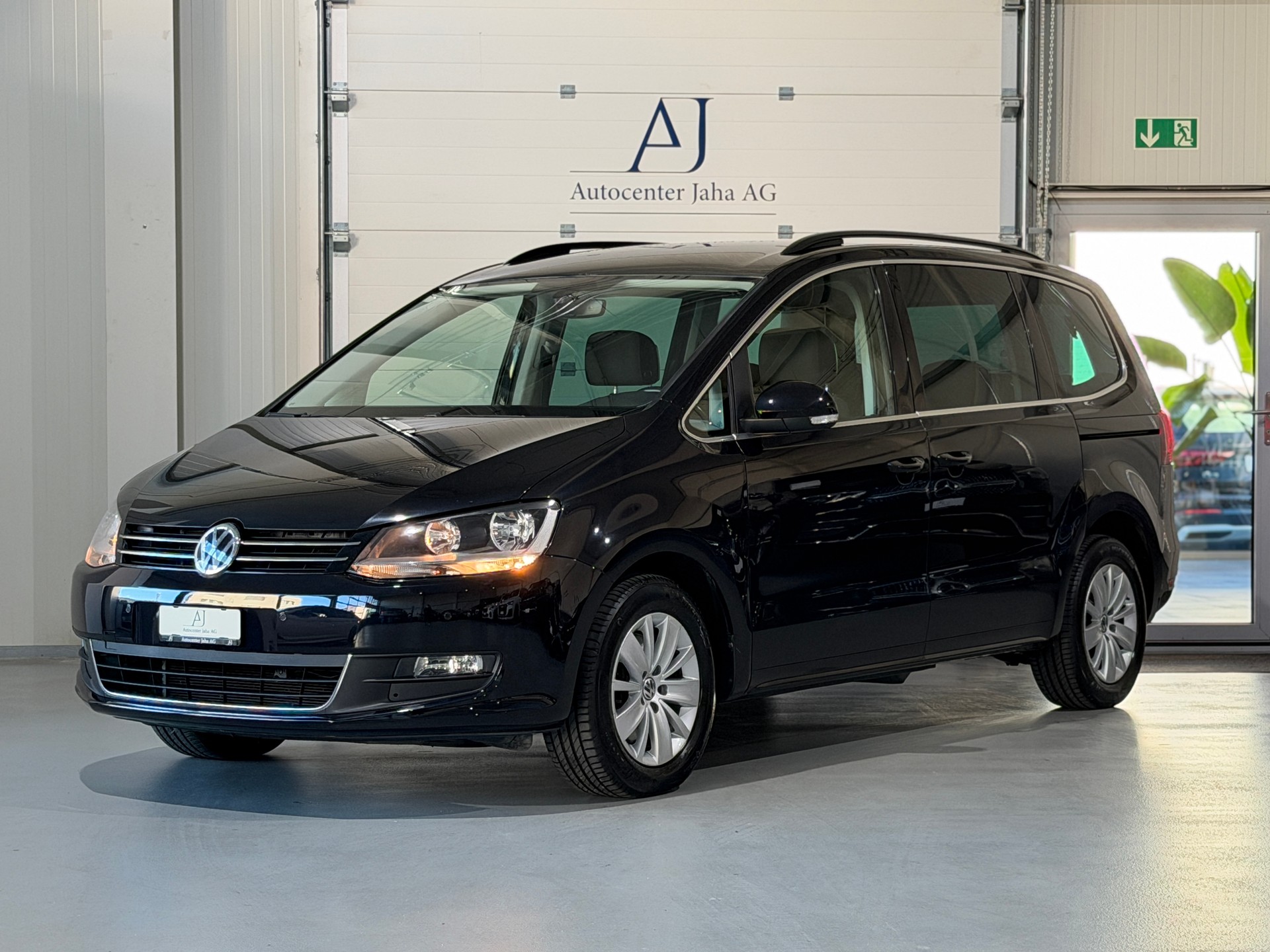 VW Sharan 2.0 TDI BMT Comfortline DSG (CH) 7Plätzer-showroom-element-2