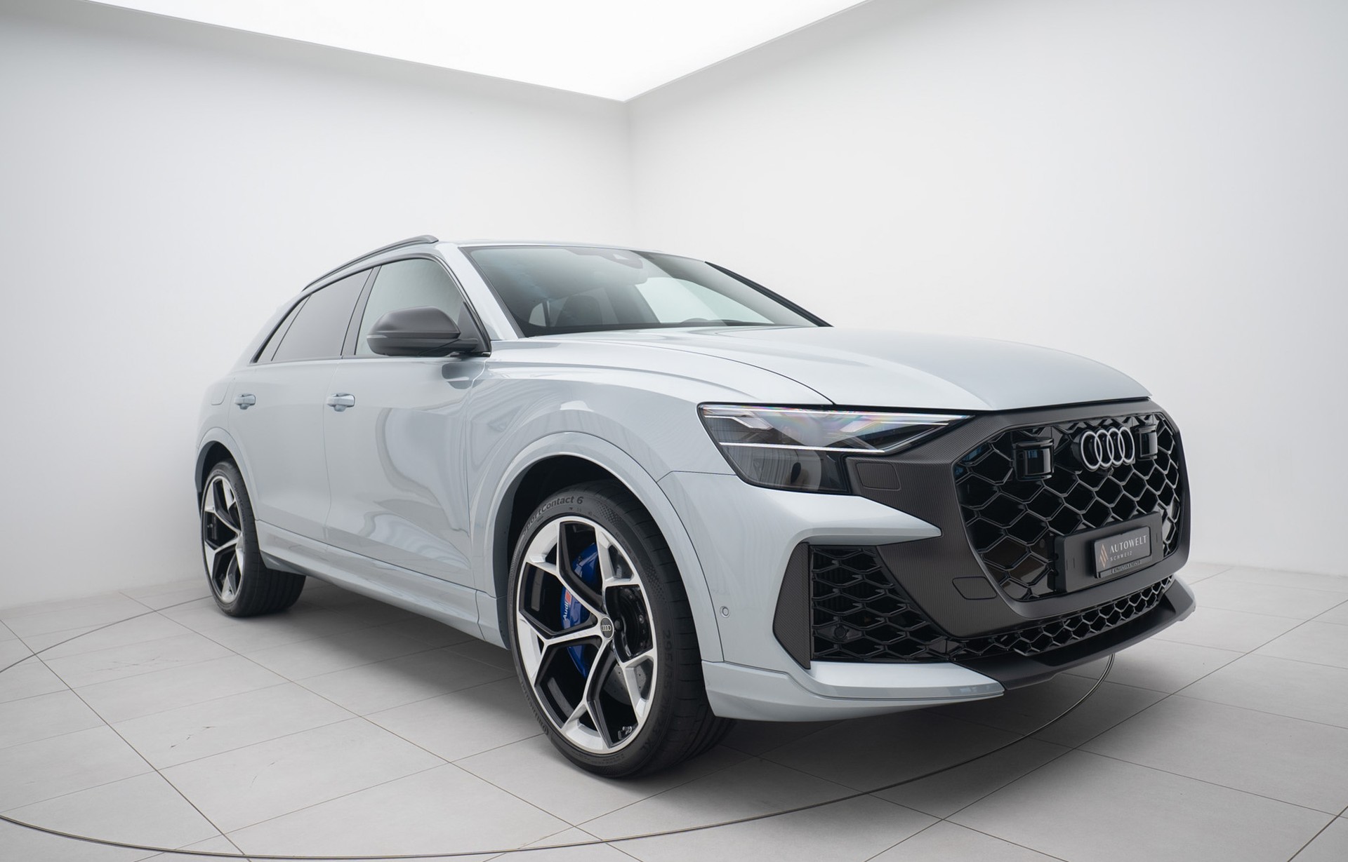 AUDI RSQ8 performance quattro