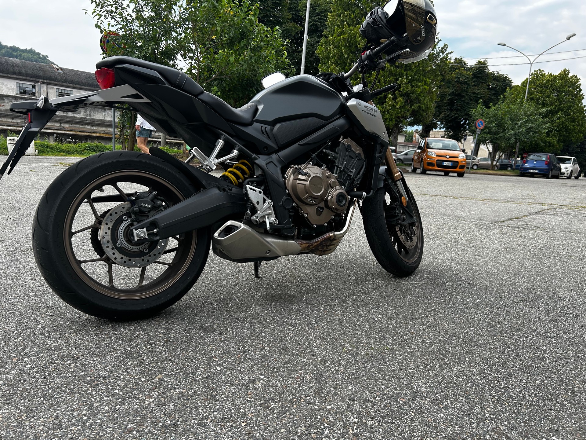 HONDA CB 650 R-image-1