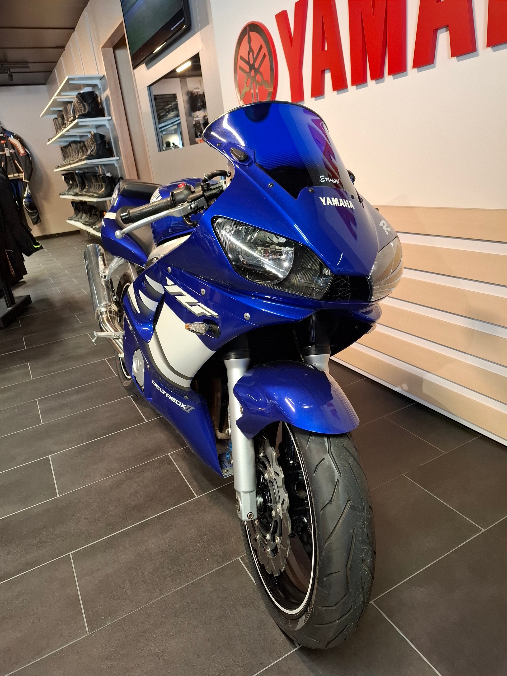 YAMAHA YZF-R6-image-9